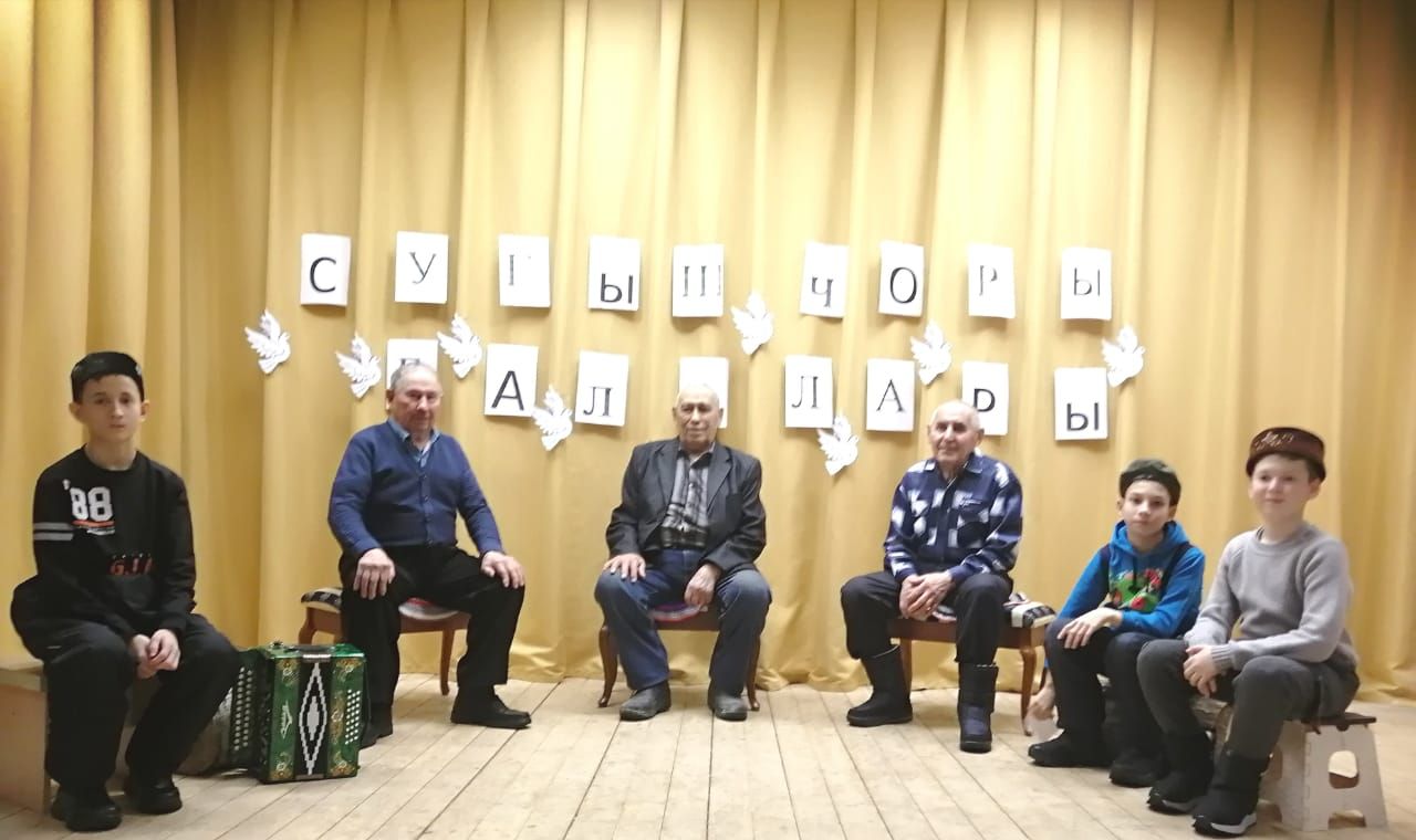 Югары Пәнәченең сугыш чоры балалары күңелләрендә калган җуелмас хатирәләр белән уртаклашты