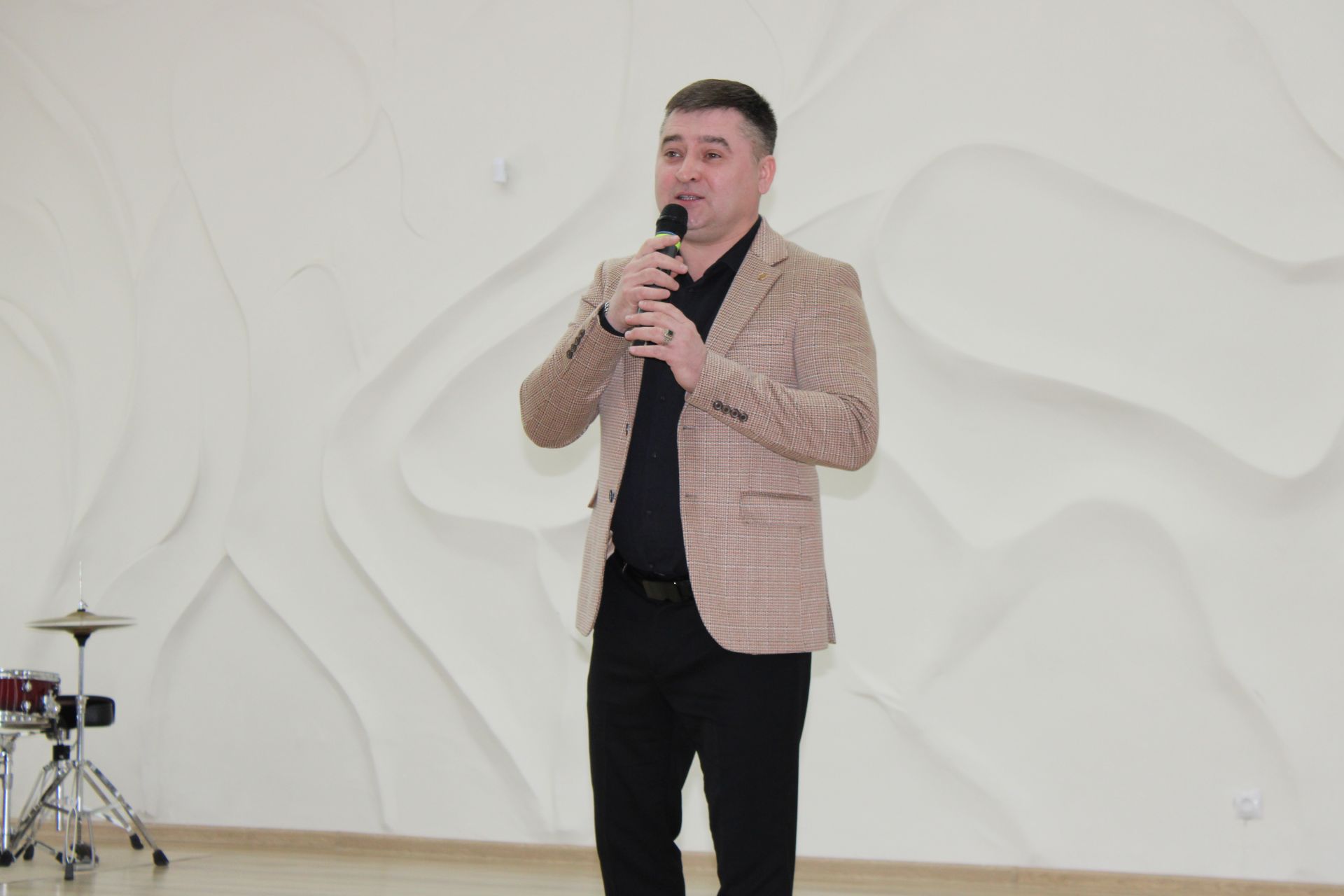 Заинским работникам культуры вручили награды в честь профессионального праздника