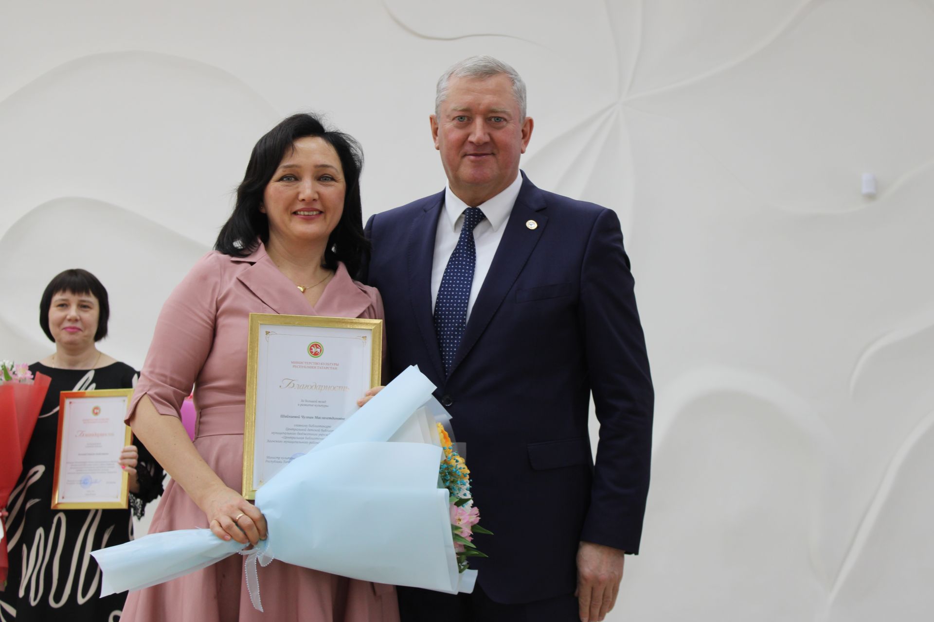 Заинским работникам культуры вручили награды в честь профессионального праздника