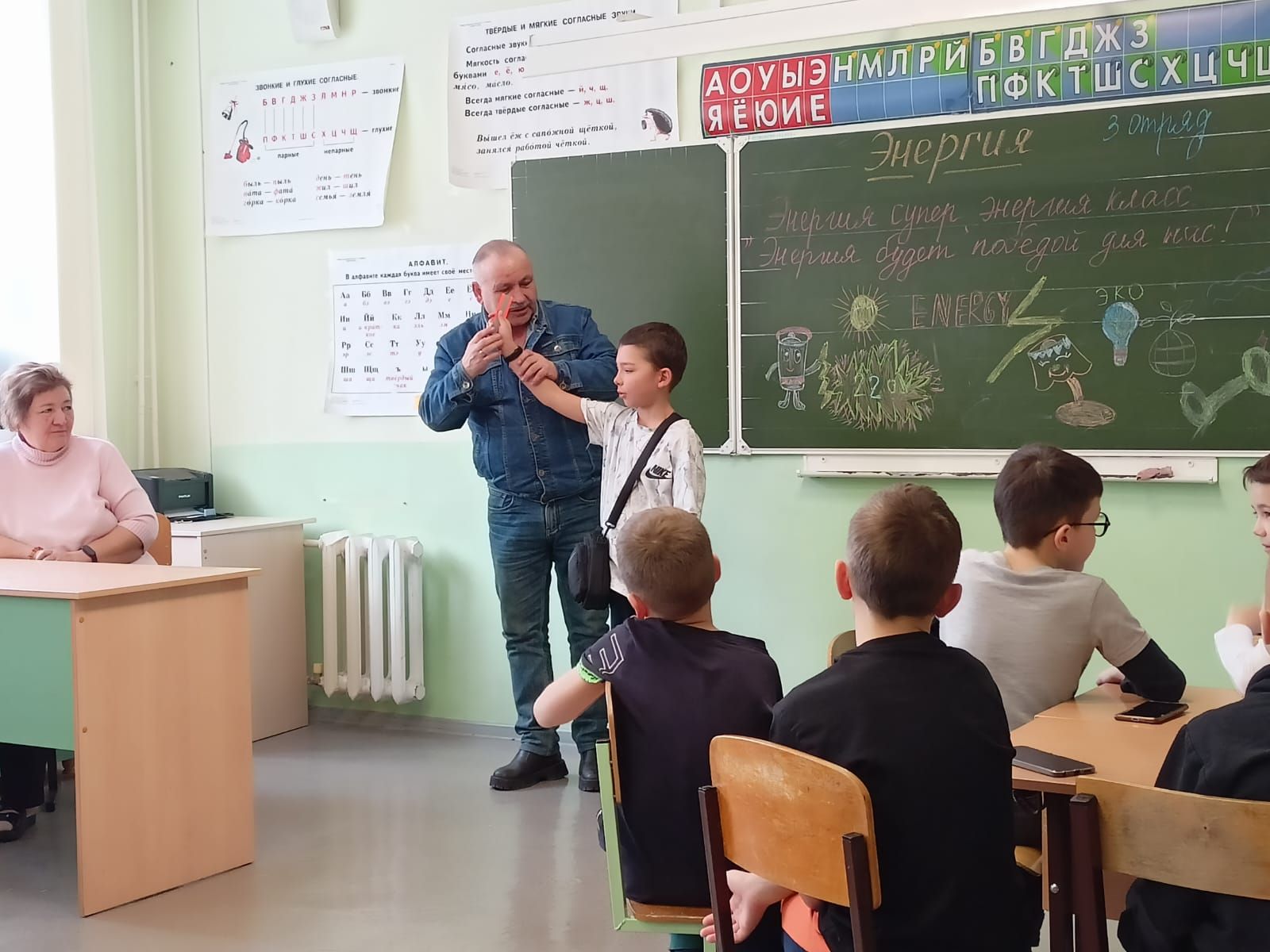 Бергәләп юлларда тынычлык булдырыйк!