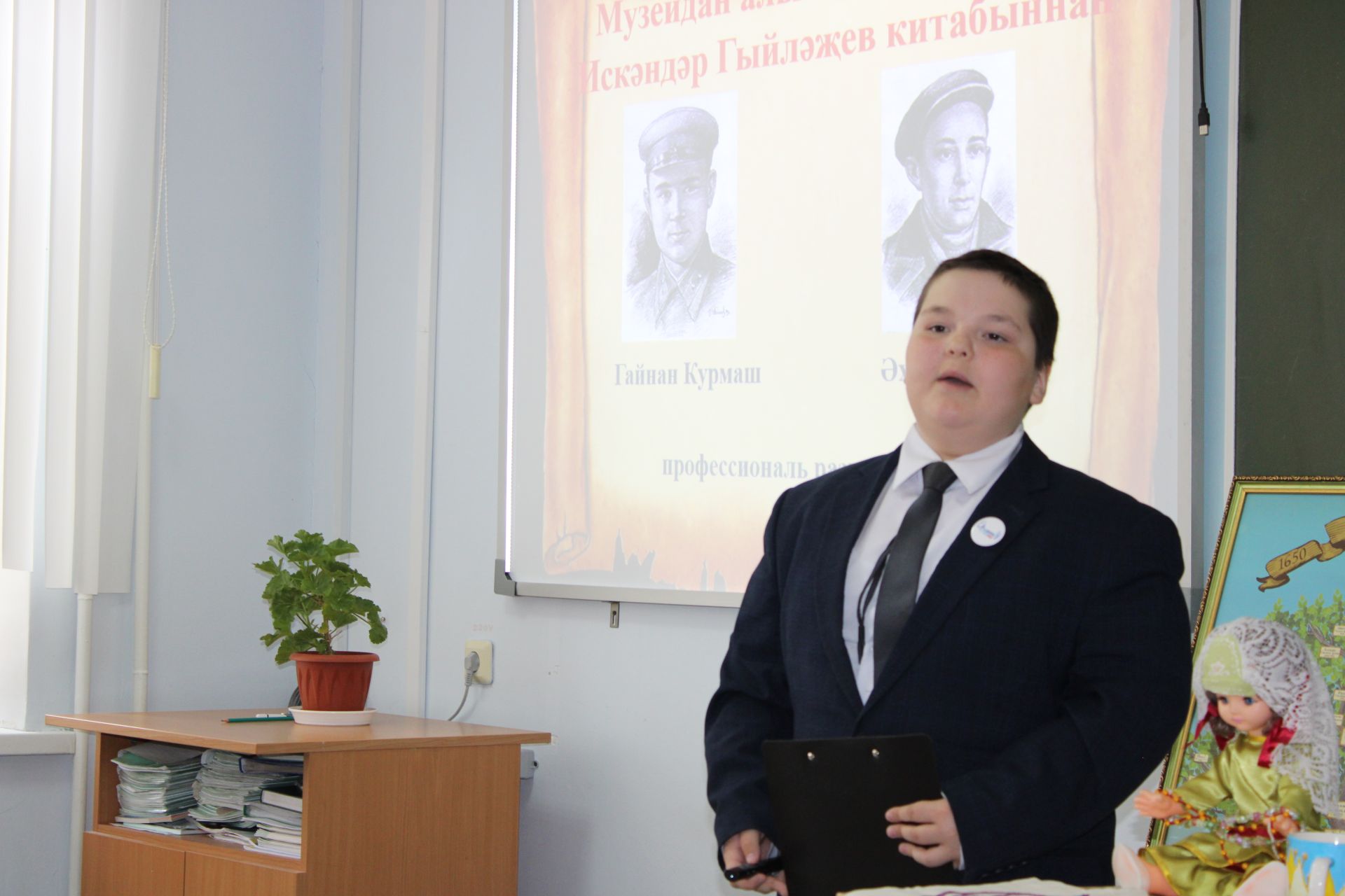 Зәйдә Бөек әдибебез Габдулла Тукай туган көне алдыннан укучылар традицион төстә фәнни эшләр яклады
