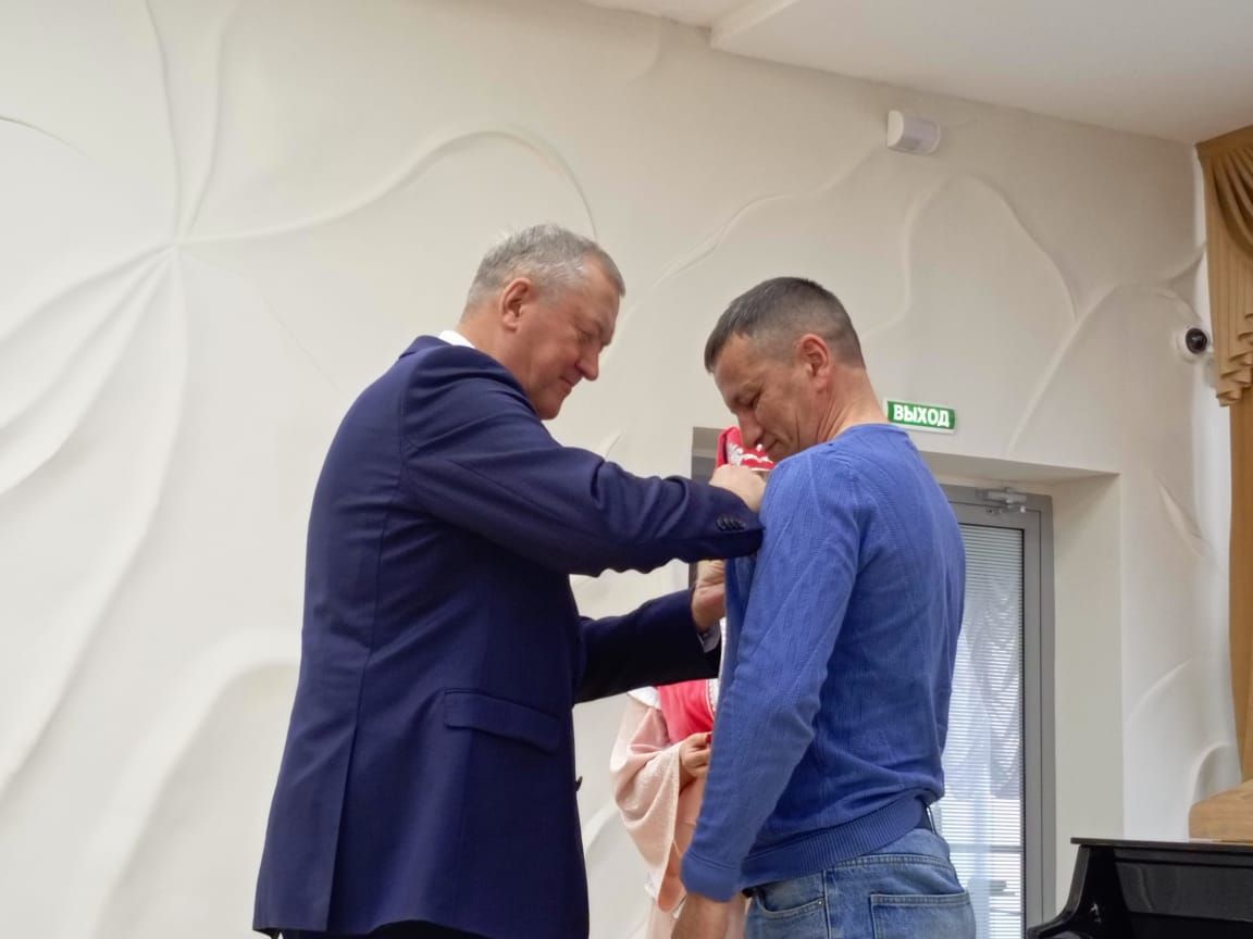 Зәйдә җирле үзидарә хезмәткәрләре хөрмәтләнде