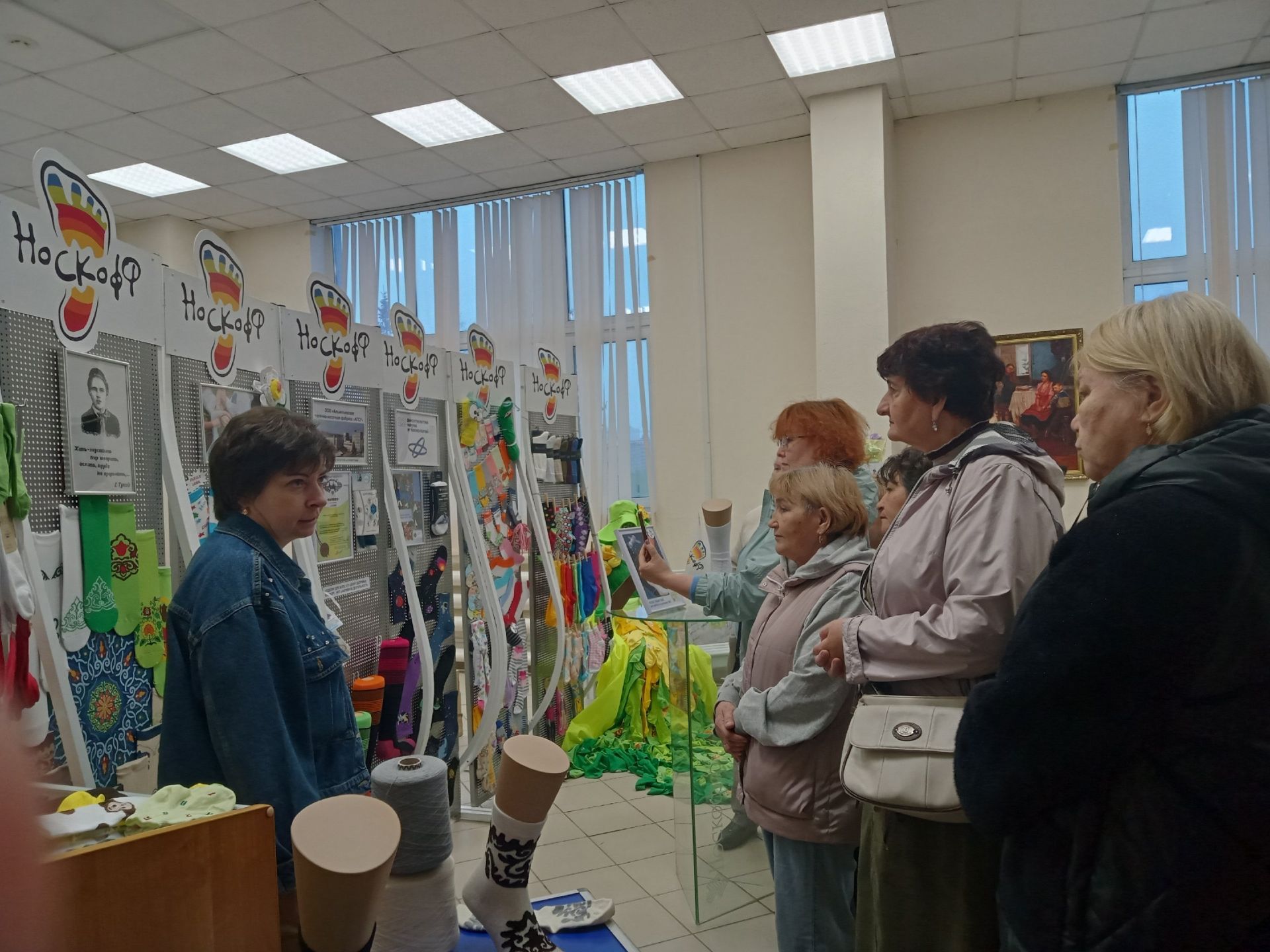 Заинские волонтеры посетили знаковые места Альметьевска