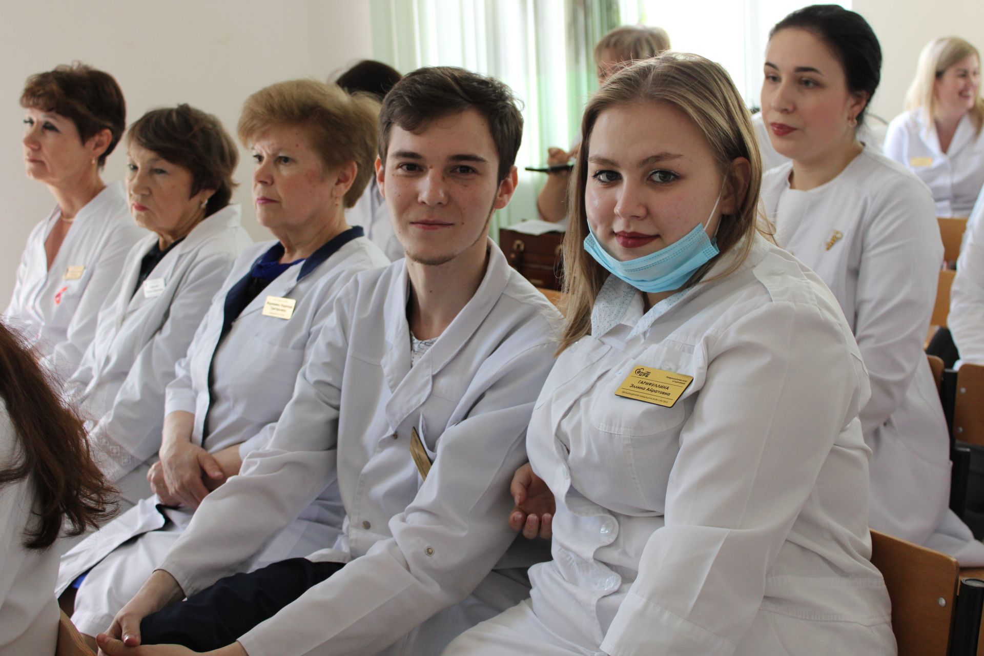 Зәй район дәваханәсендә шәфкать туташларын хөрмәтләделәр