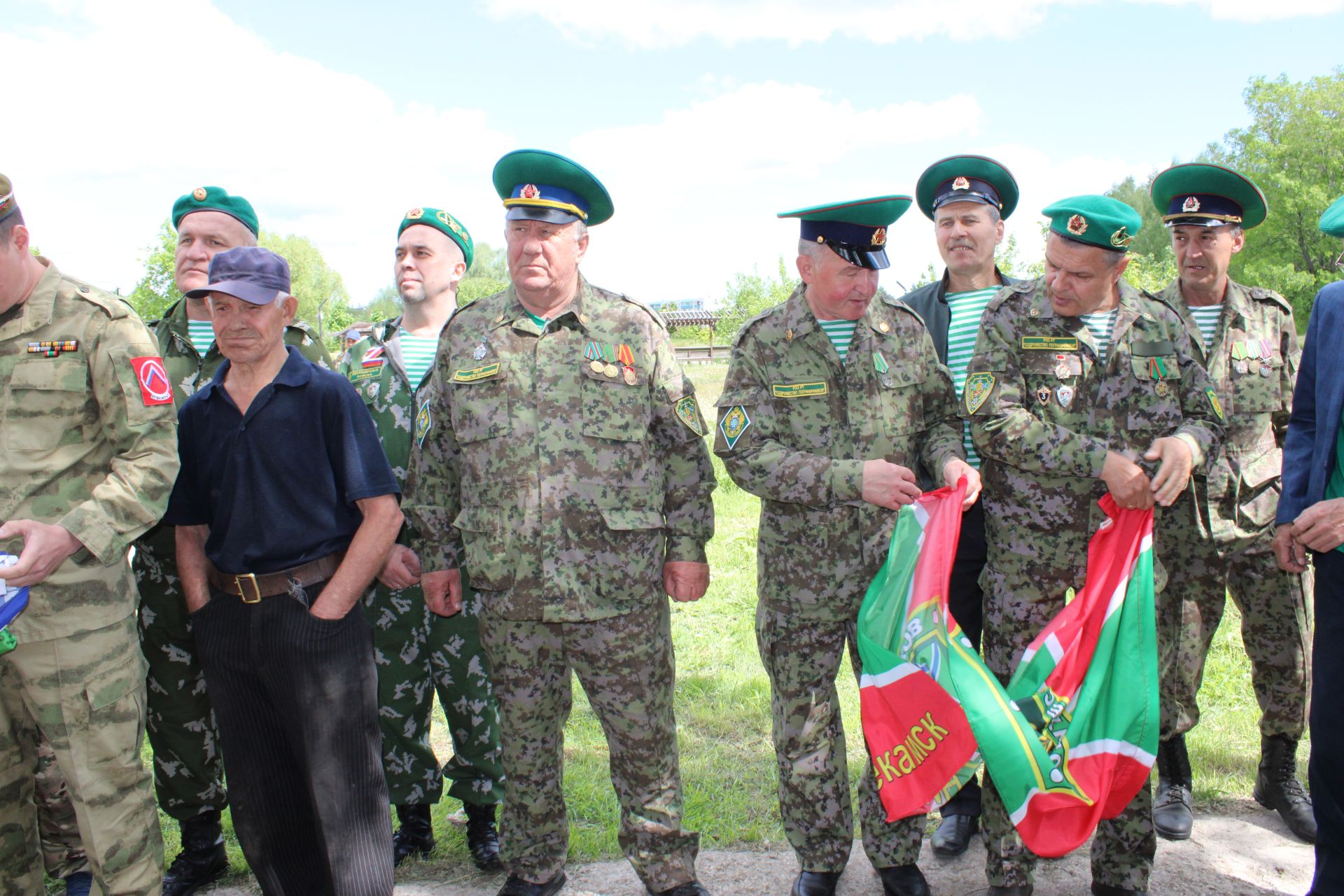 Зәйдә чик сакчыларына яңа һәйкәл ачылды