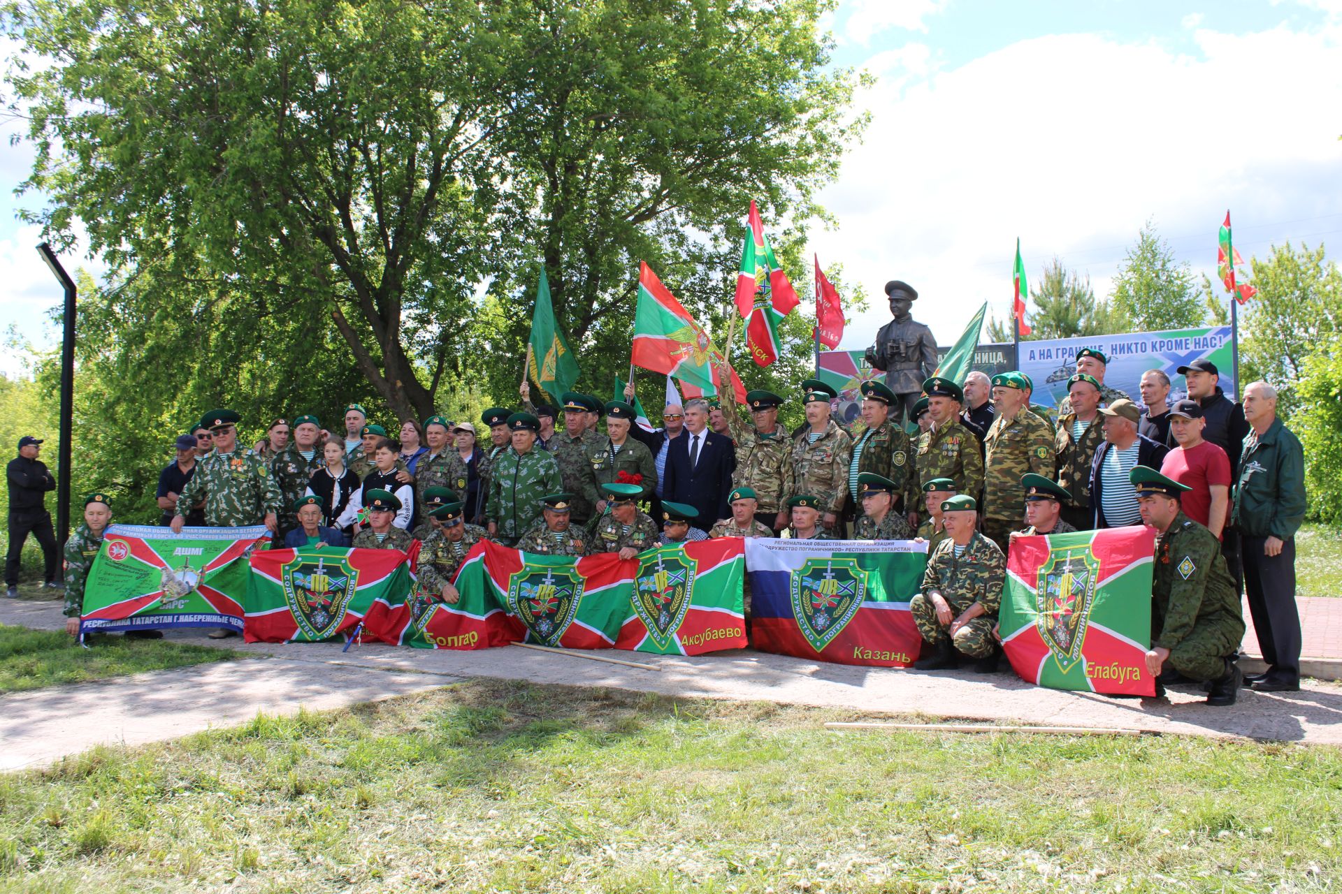 Зәйдә чик сакчыларына яңа һәйкәл ачылды