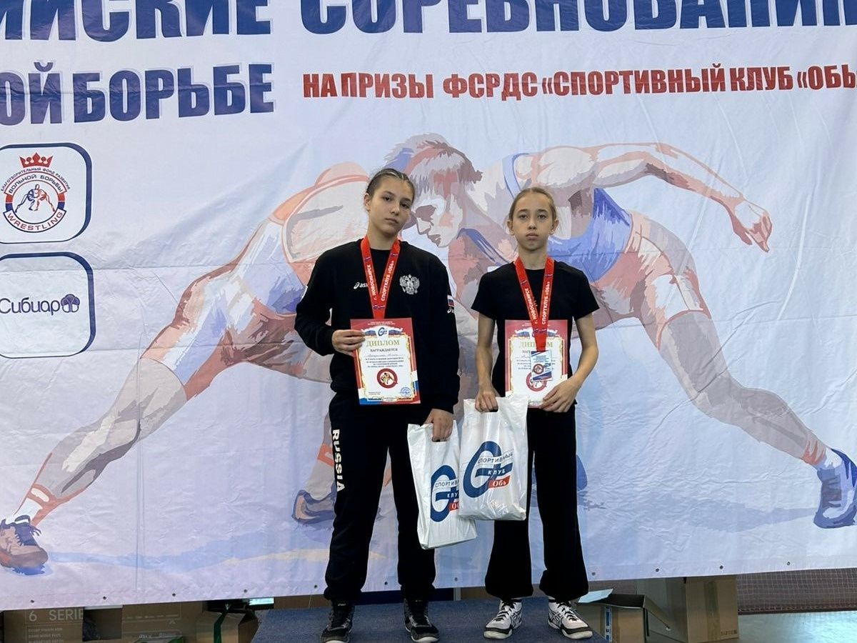 Зәйнең көрәшче кызлары республика данын якладылар
