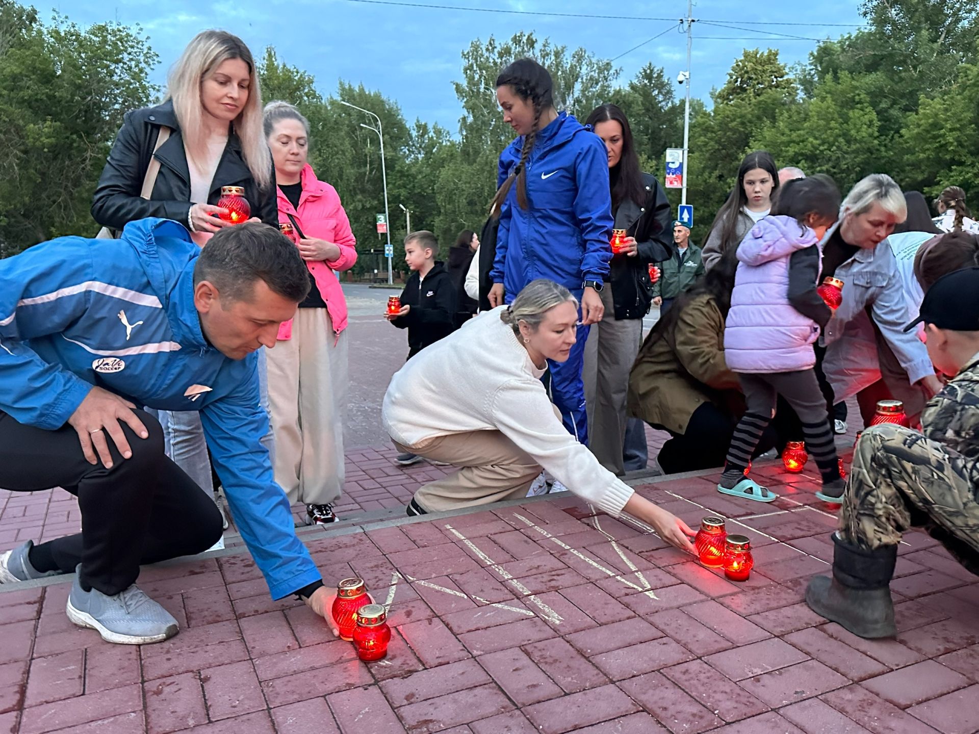 «Свеча памяти» в Заинске: жители почтили подвиг героев войны