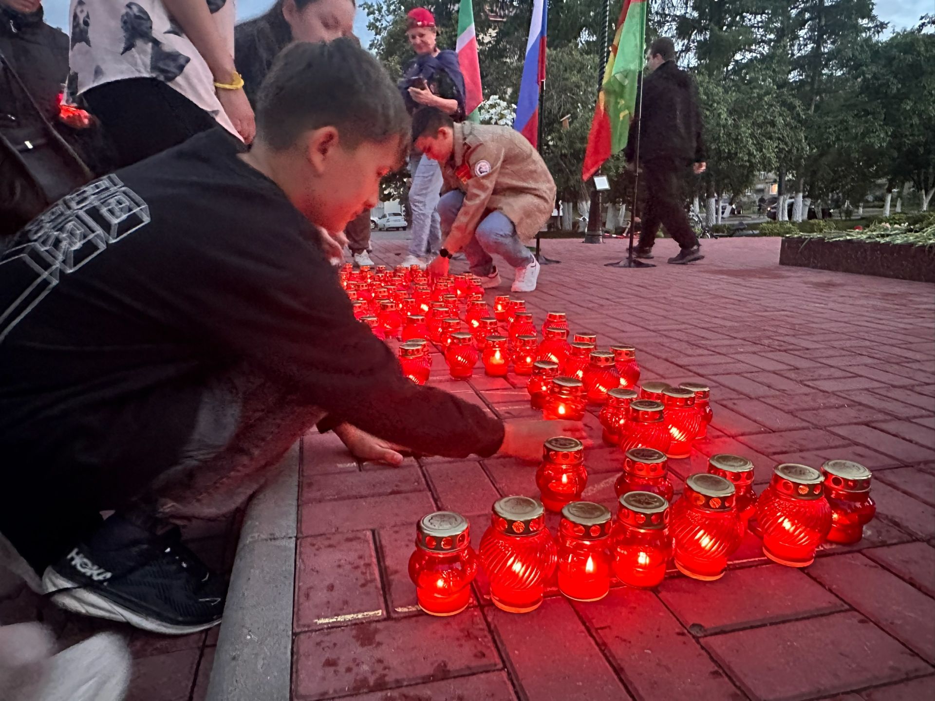 «Свеча памяти» в Заинске: жители почтили подвиг героев войны