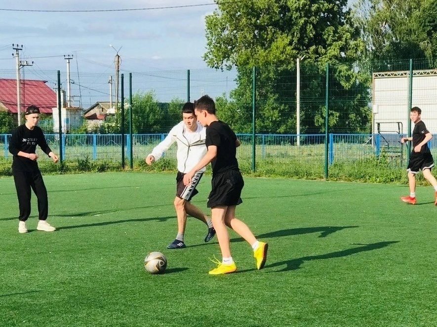 В Старом Заинске прошёл футбольный матч, посвященный профилактике наркомании среди молодежи