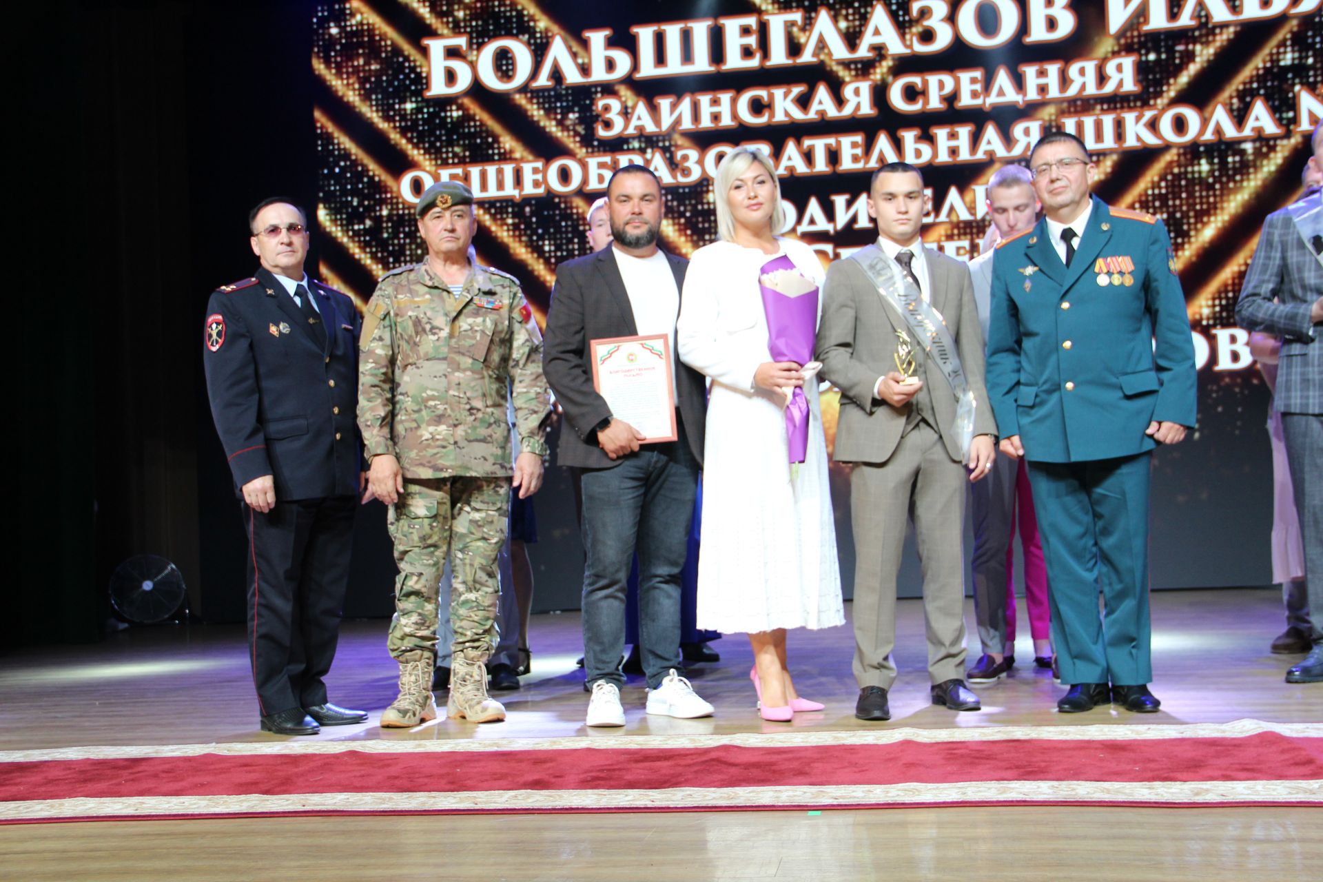 Яркие кадры с Выпускного в Заинске