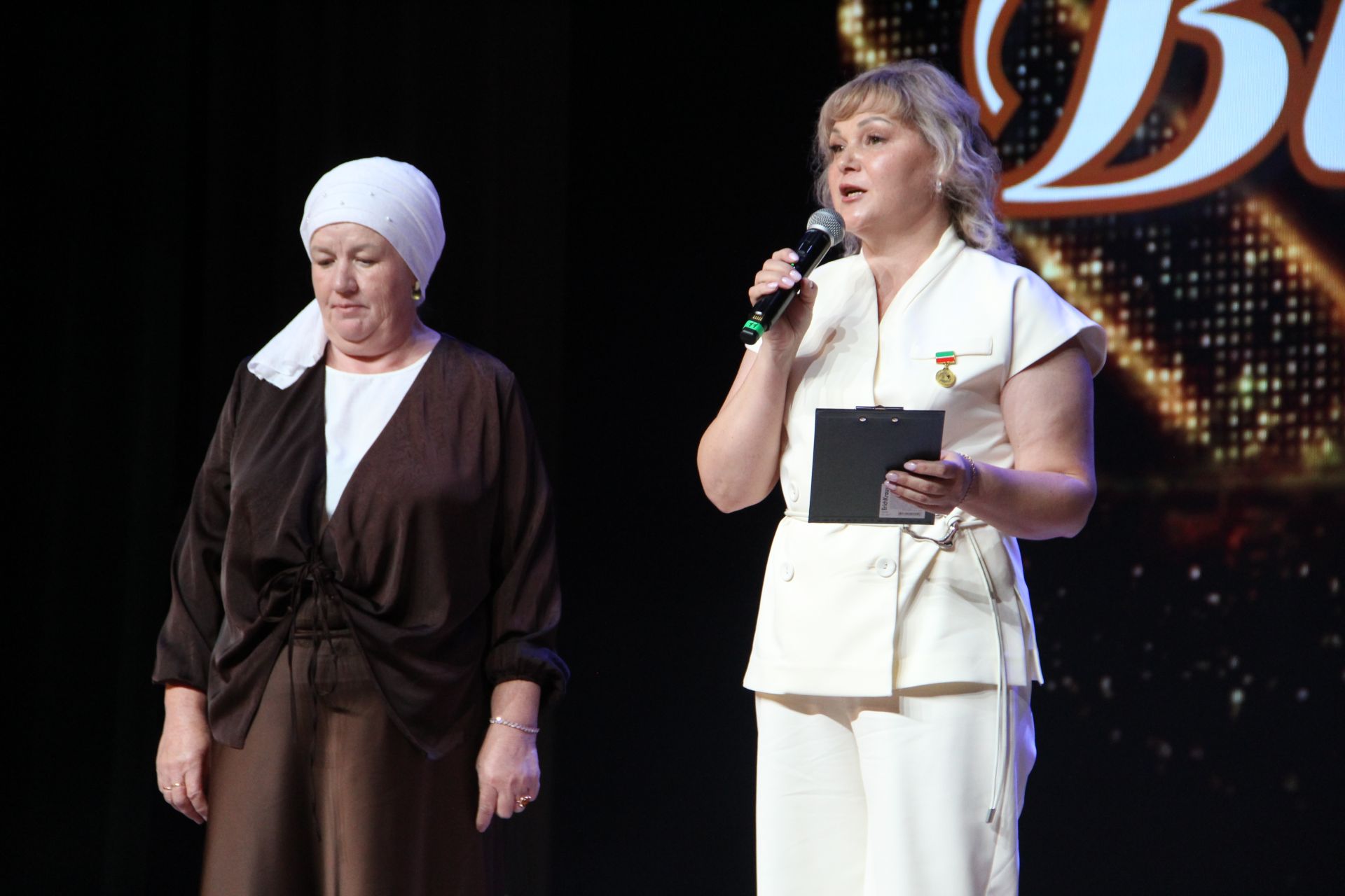 Яркие кадры с Выпускного в Заинске