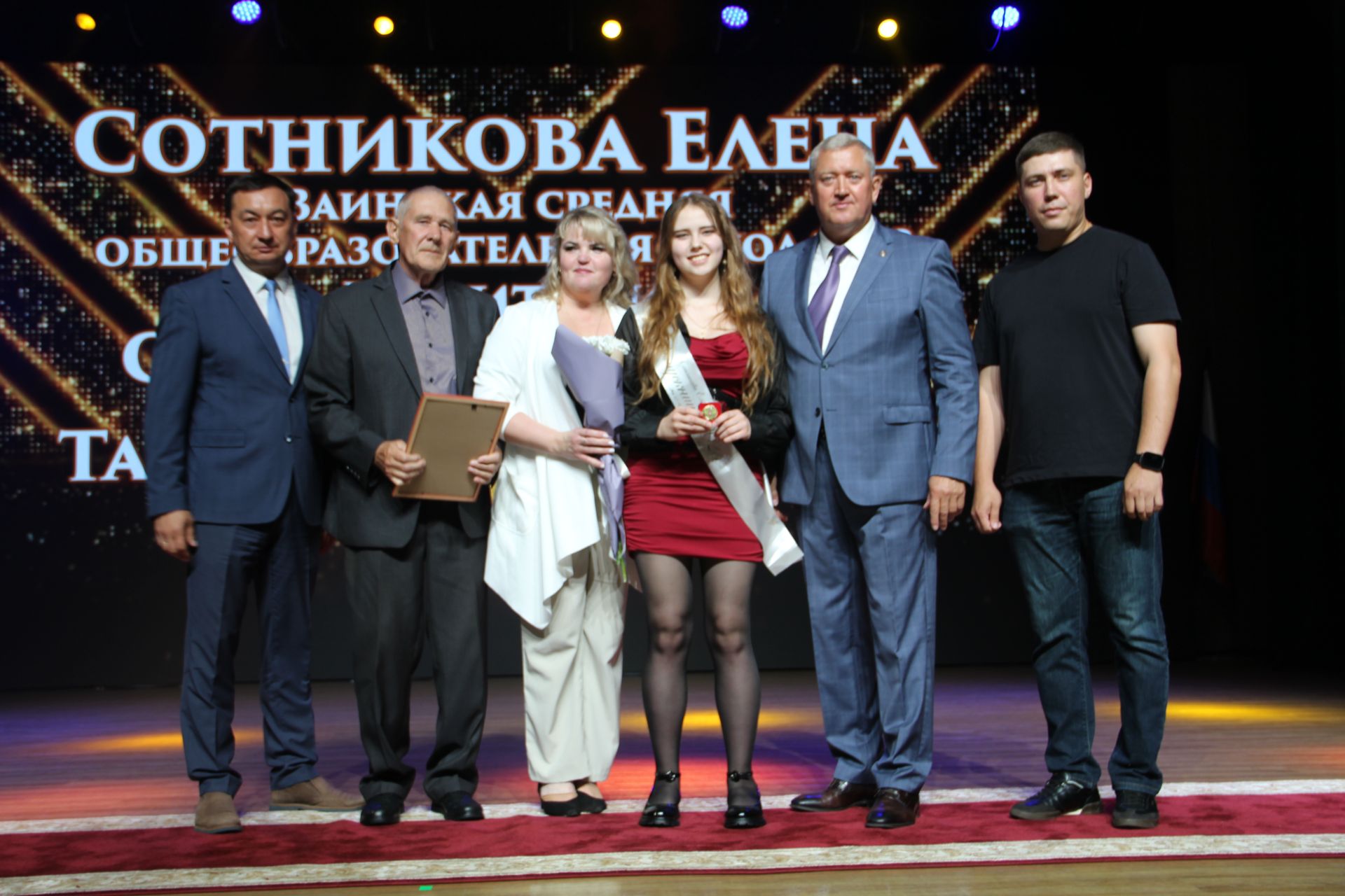 Яркие кадры с Выпускного в Заинске