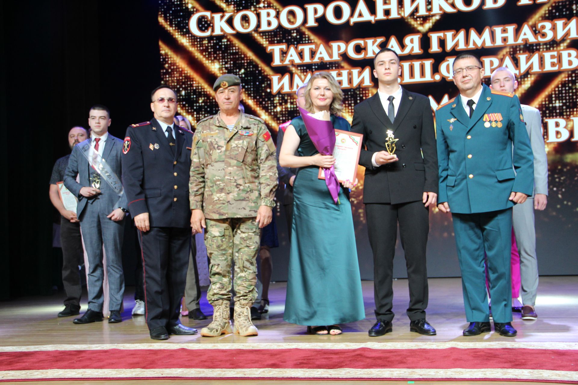 Яркие кадры с Выпускного в Заинске