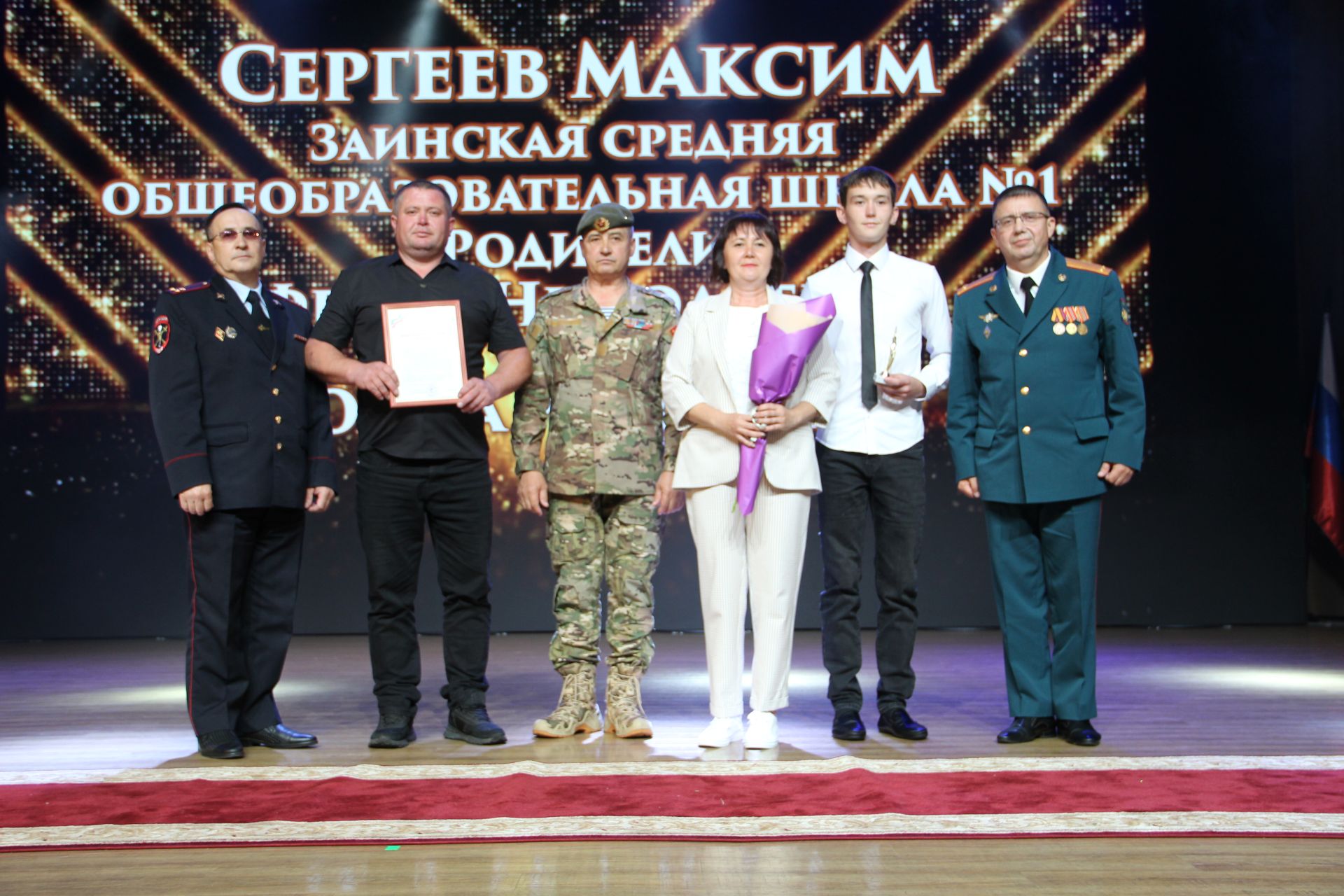 Яркие кадры с Выпускного в Заинске