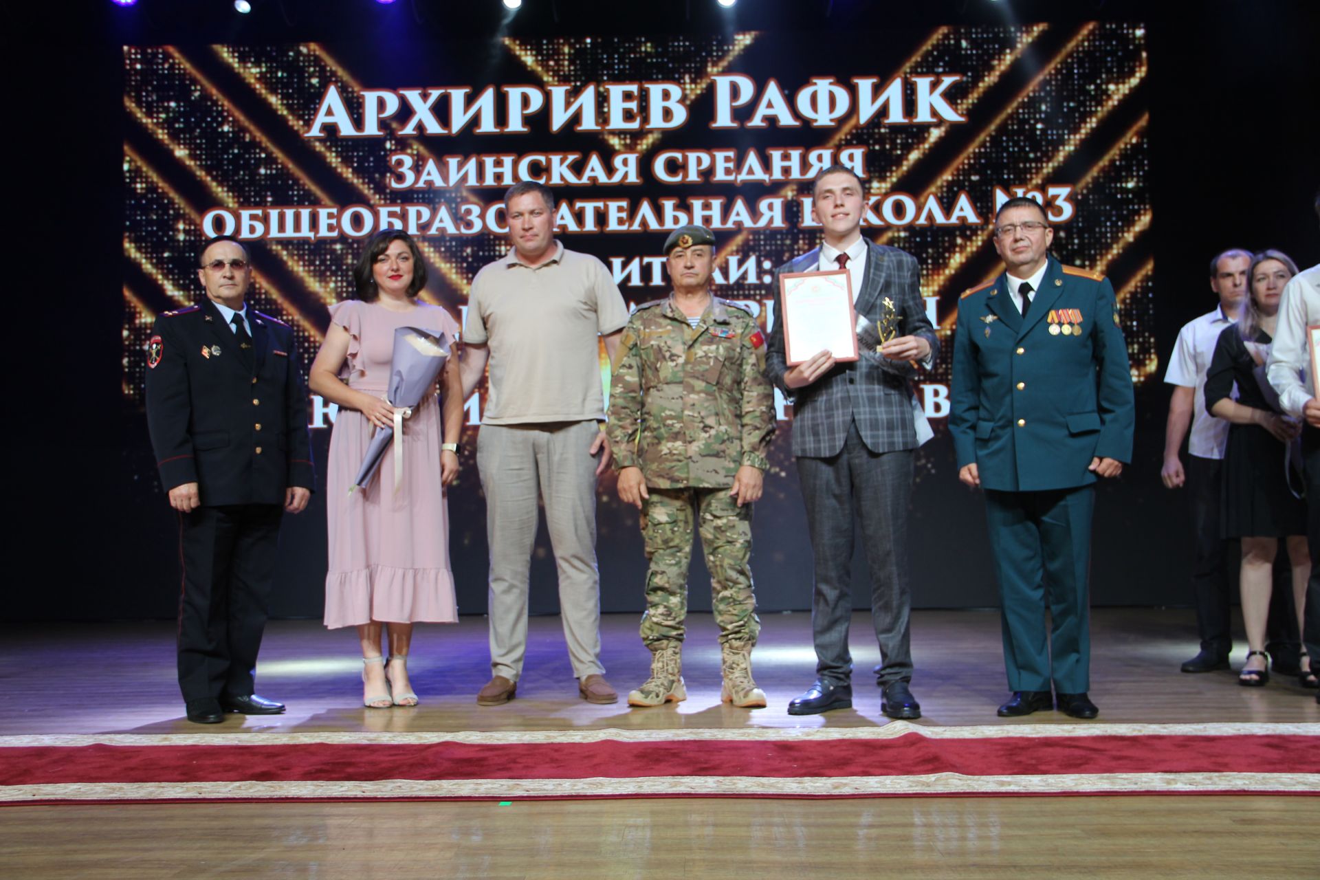 Яркие кадры с Выпускного в Заинске