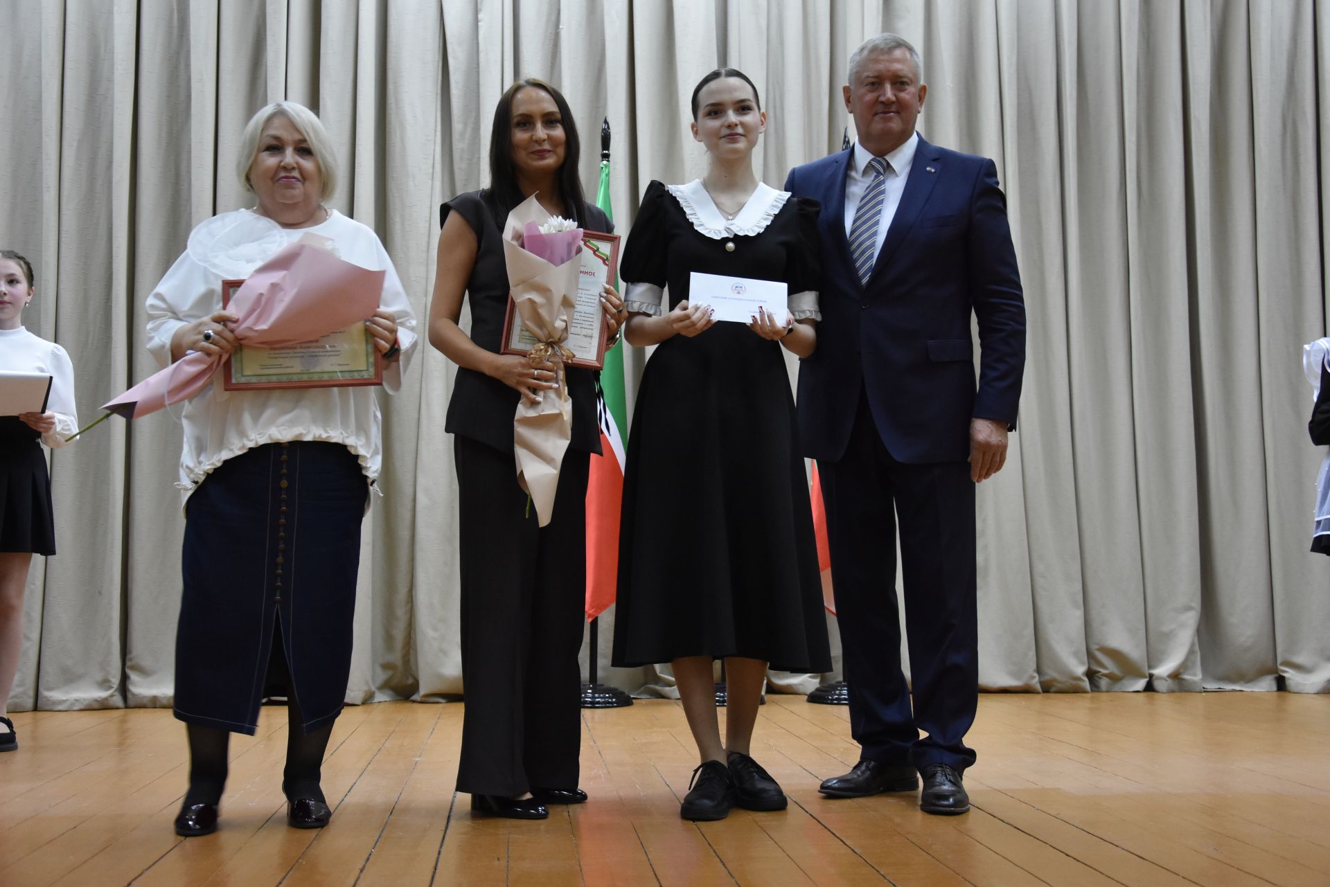 Талантлылар грантлар алды