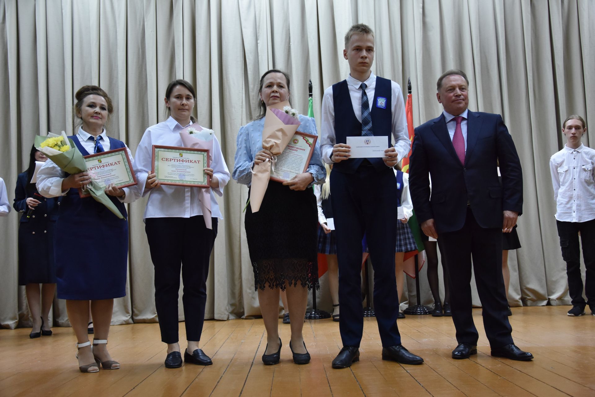 Талантлылар грантлар алды