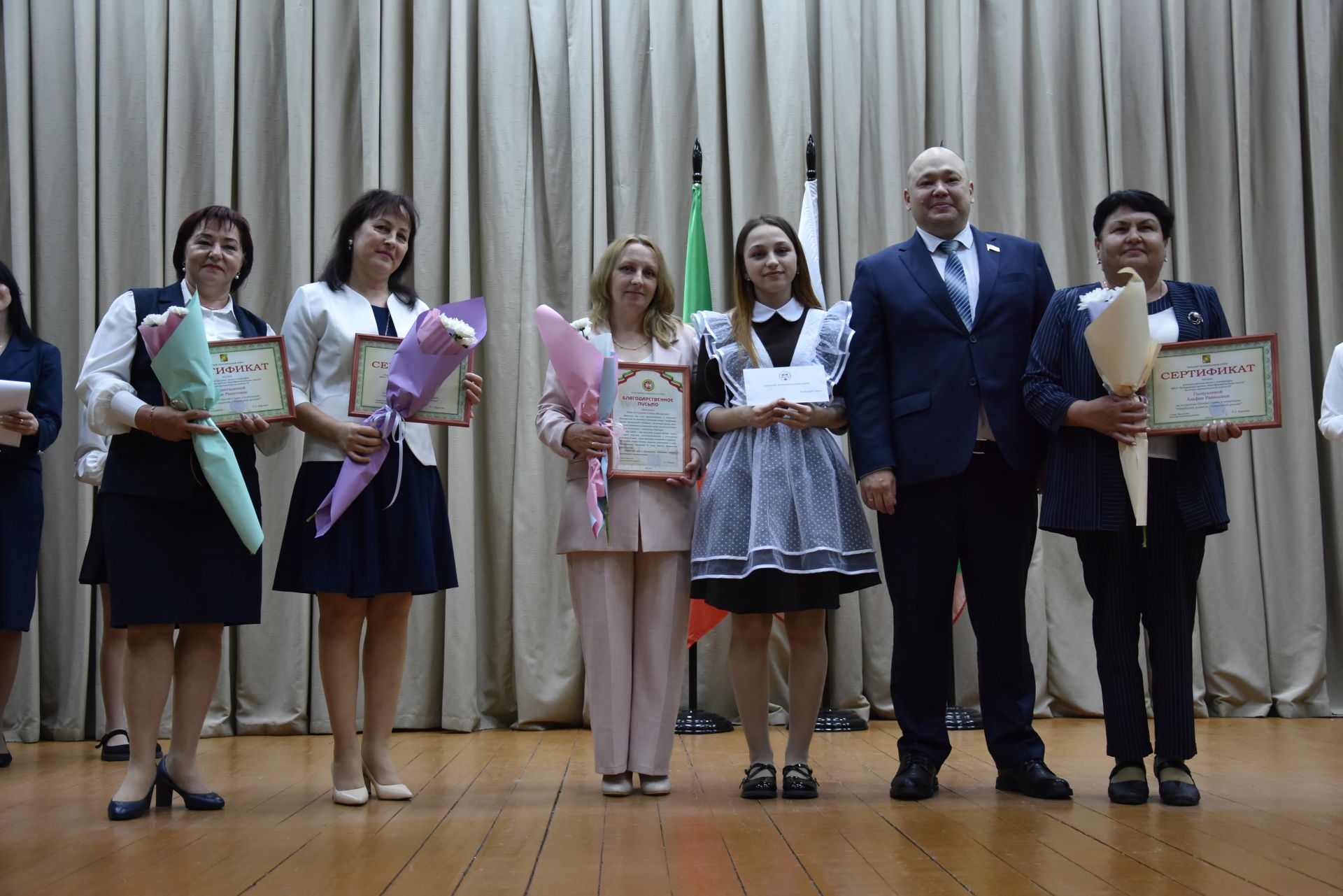 Талантлылар грантлар алды