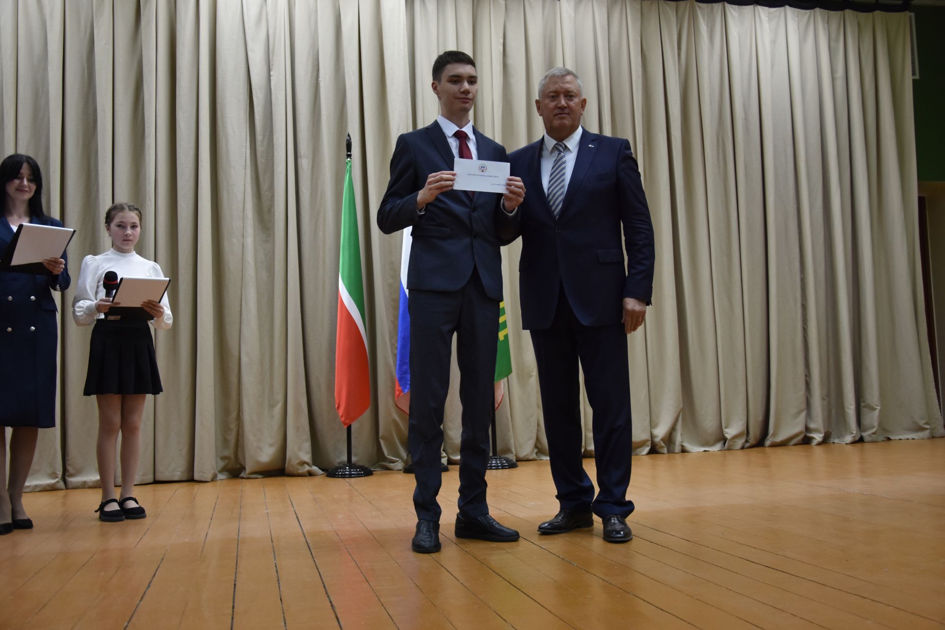 Талантлылар грантлар алды