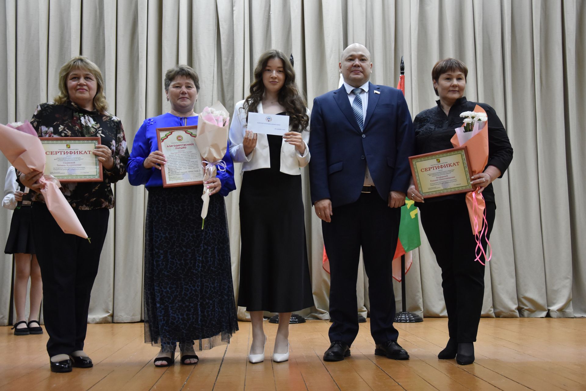 Талантлылар грантлар алды