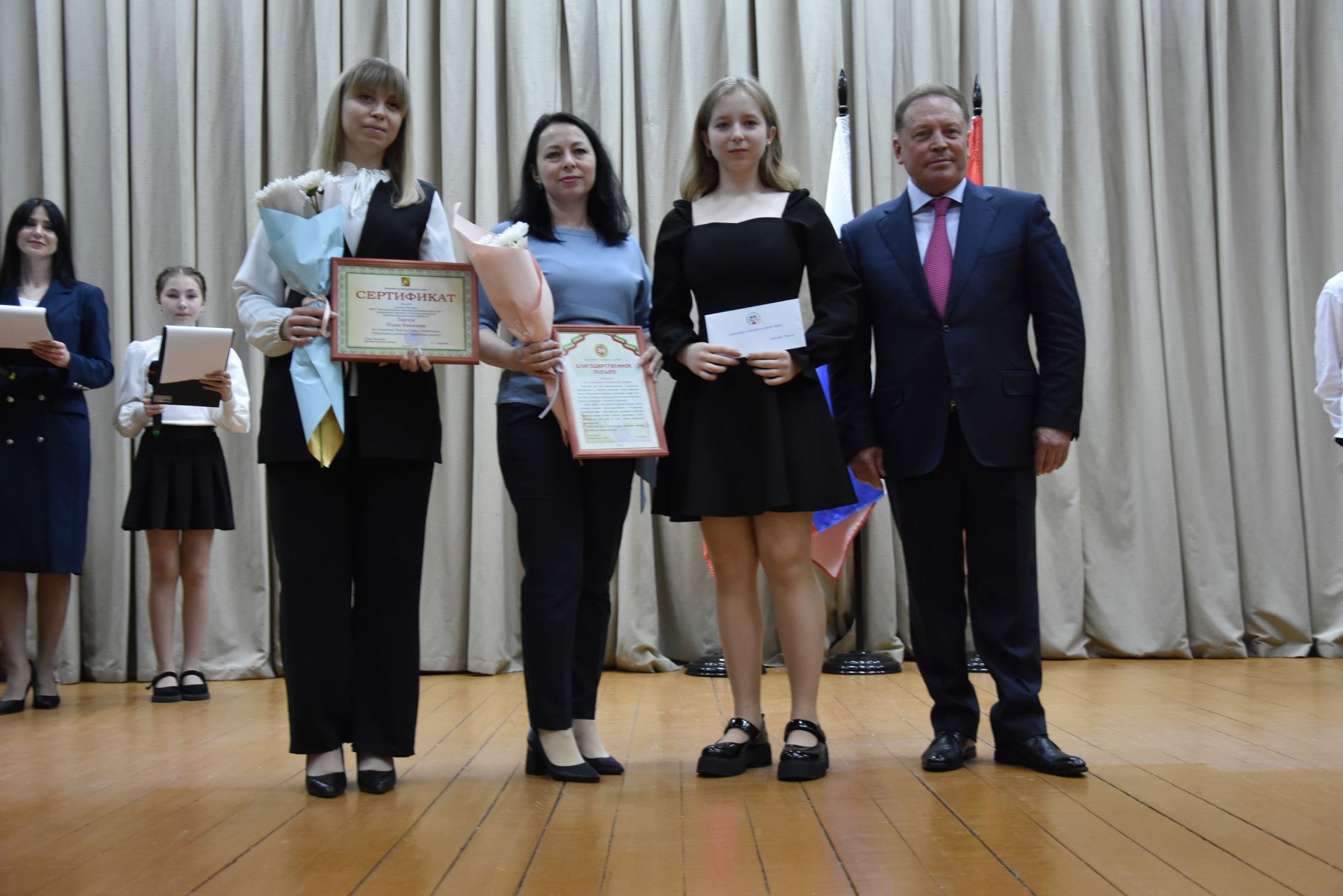 Талантлылар грантлар алды