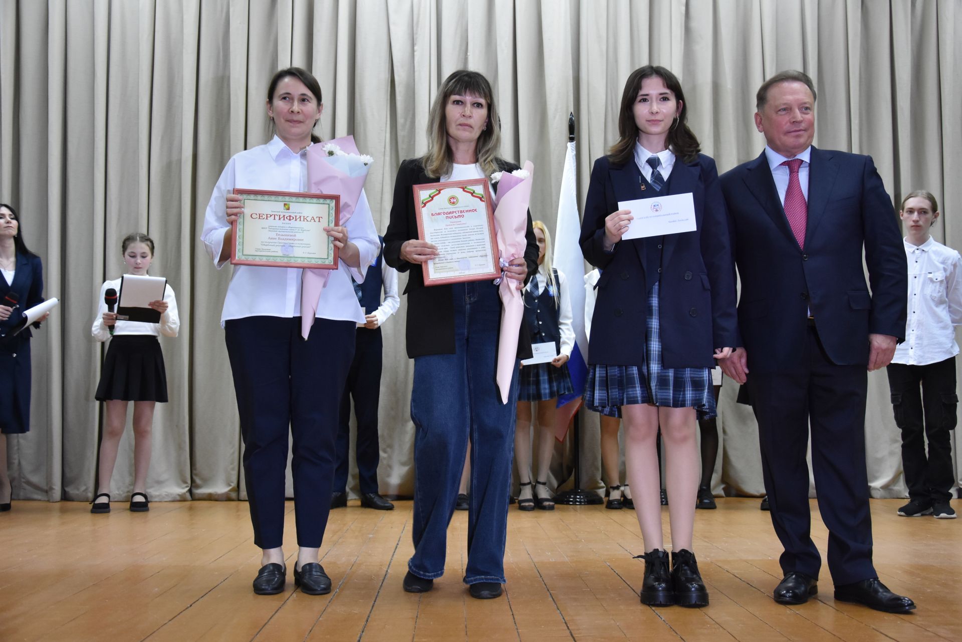 Талантлылар грантлар алды