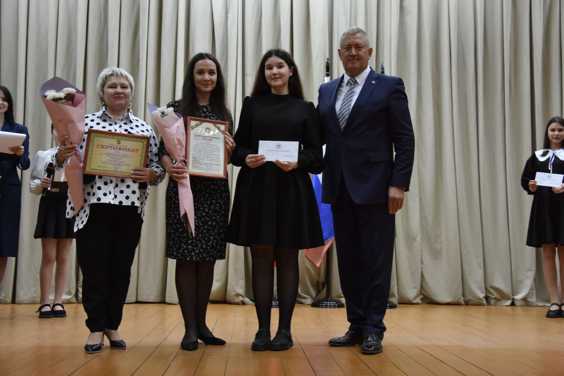 Талантлылар грантлар алды