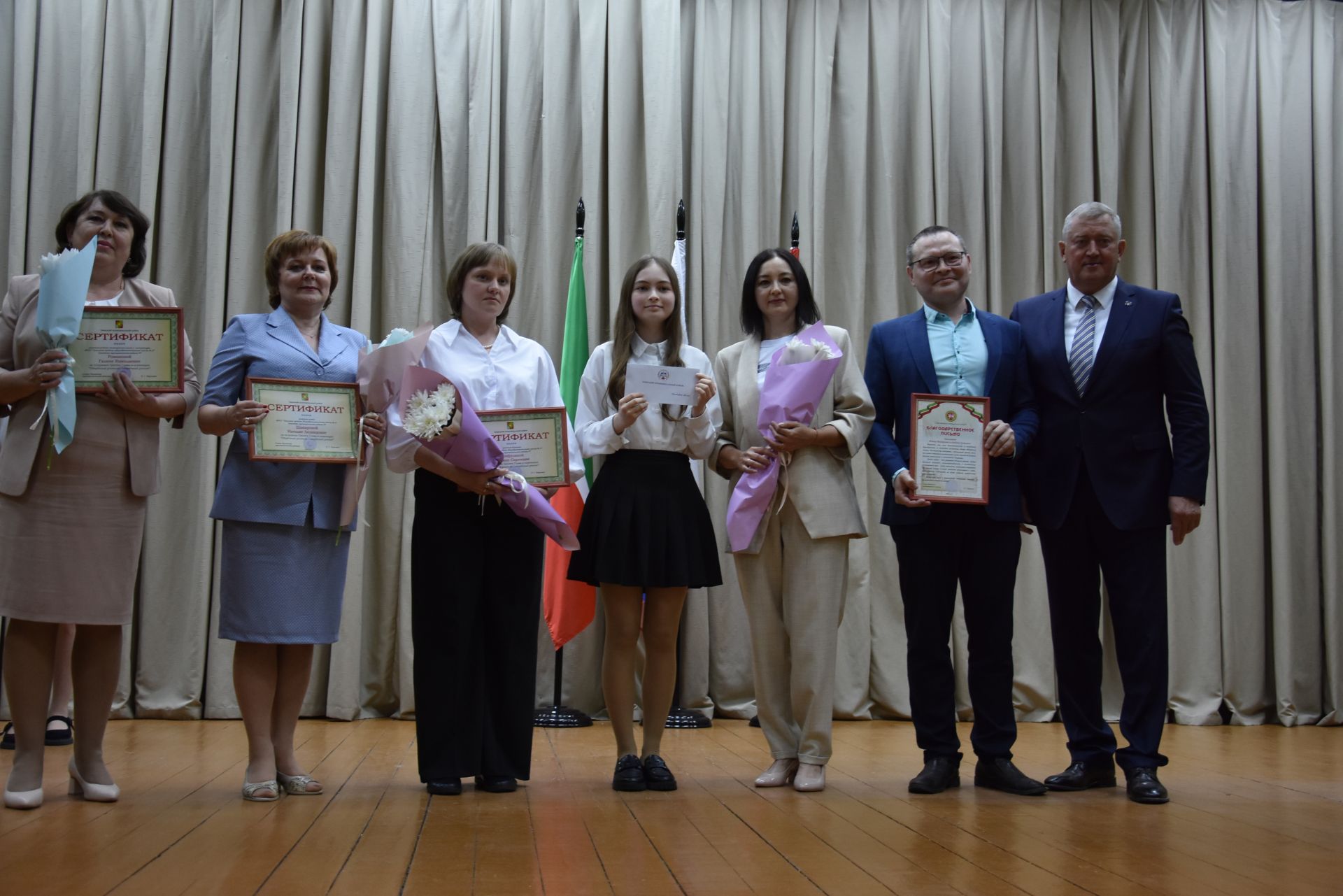 Талантлылар грантлар алды