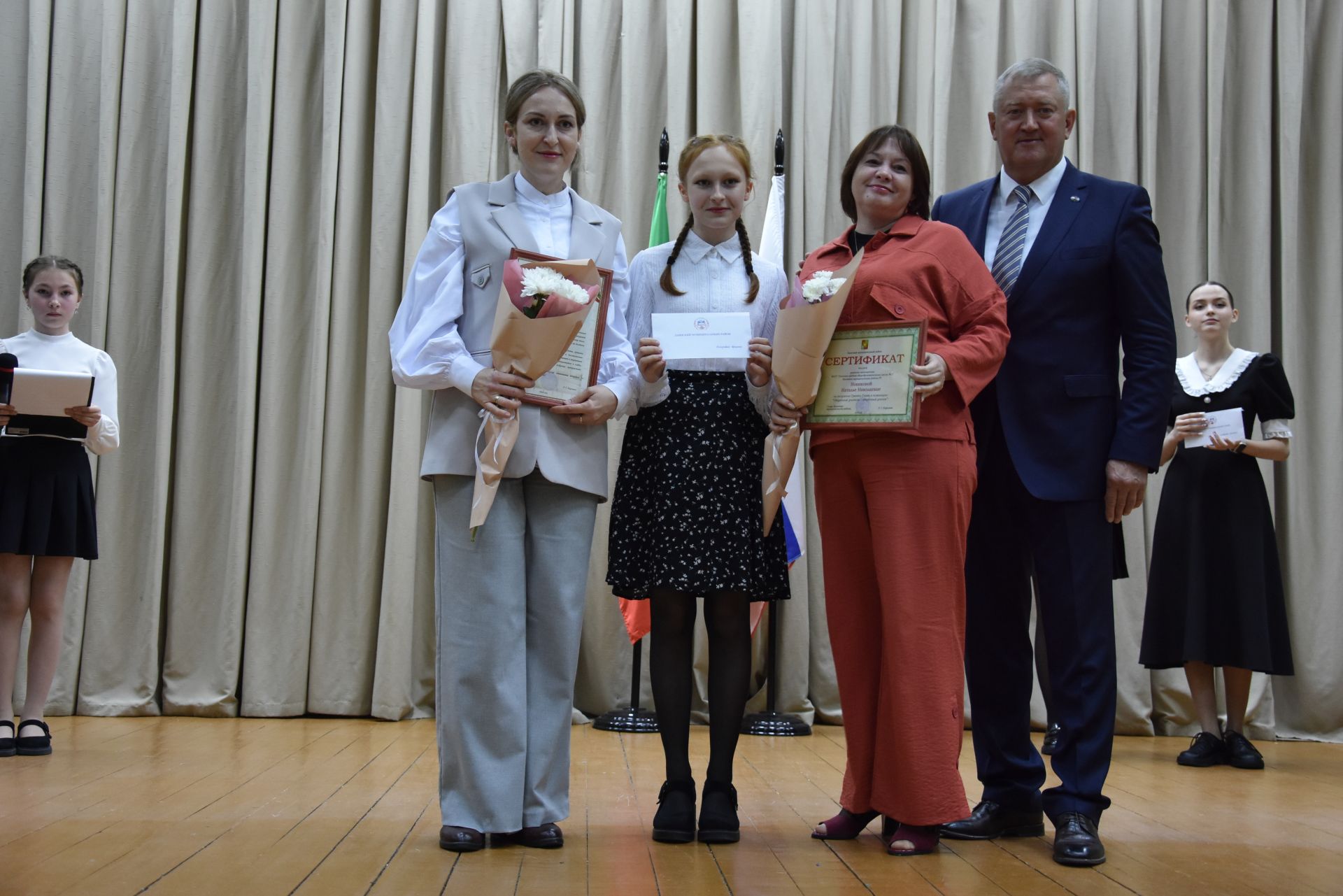 Талантлылар грантлар алды