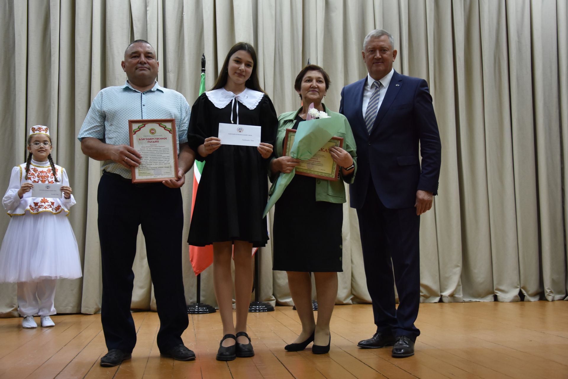 Талантлылар грантлар алды