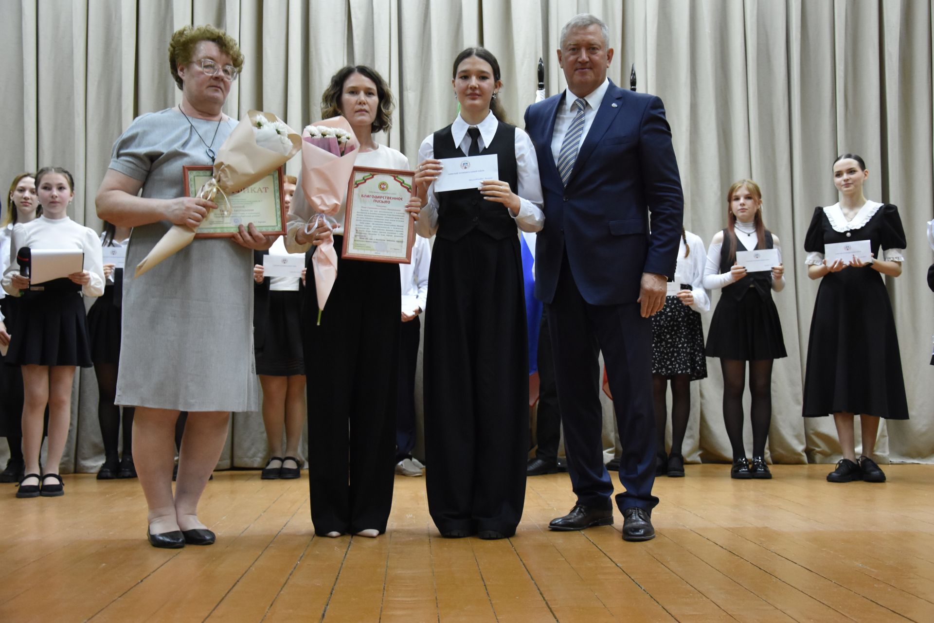 Талантлылар грантлар алды