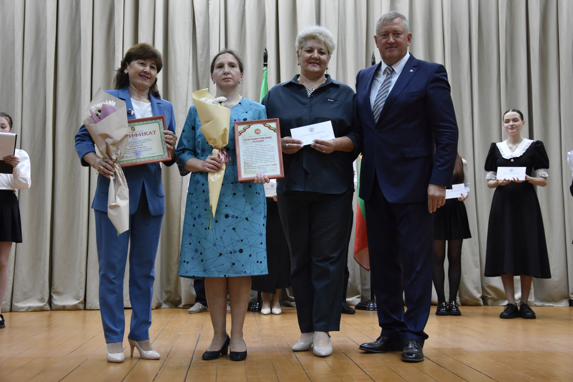 Талантлылар грантлар алды