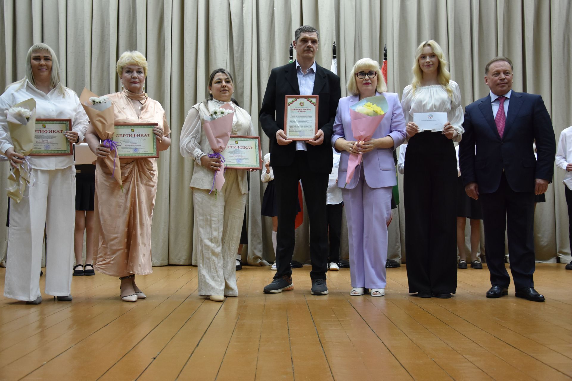 Талантлылар грантлар алды