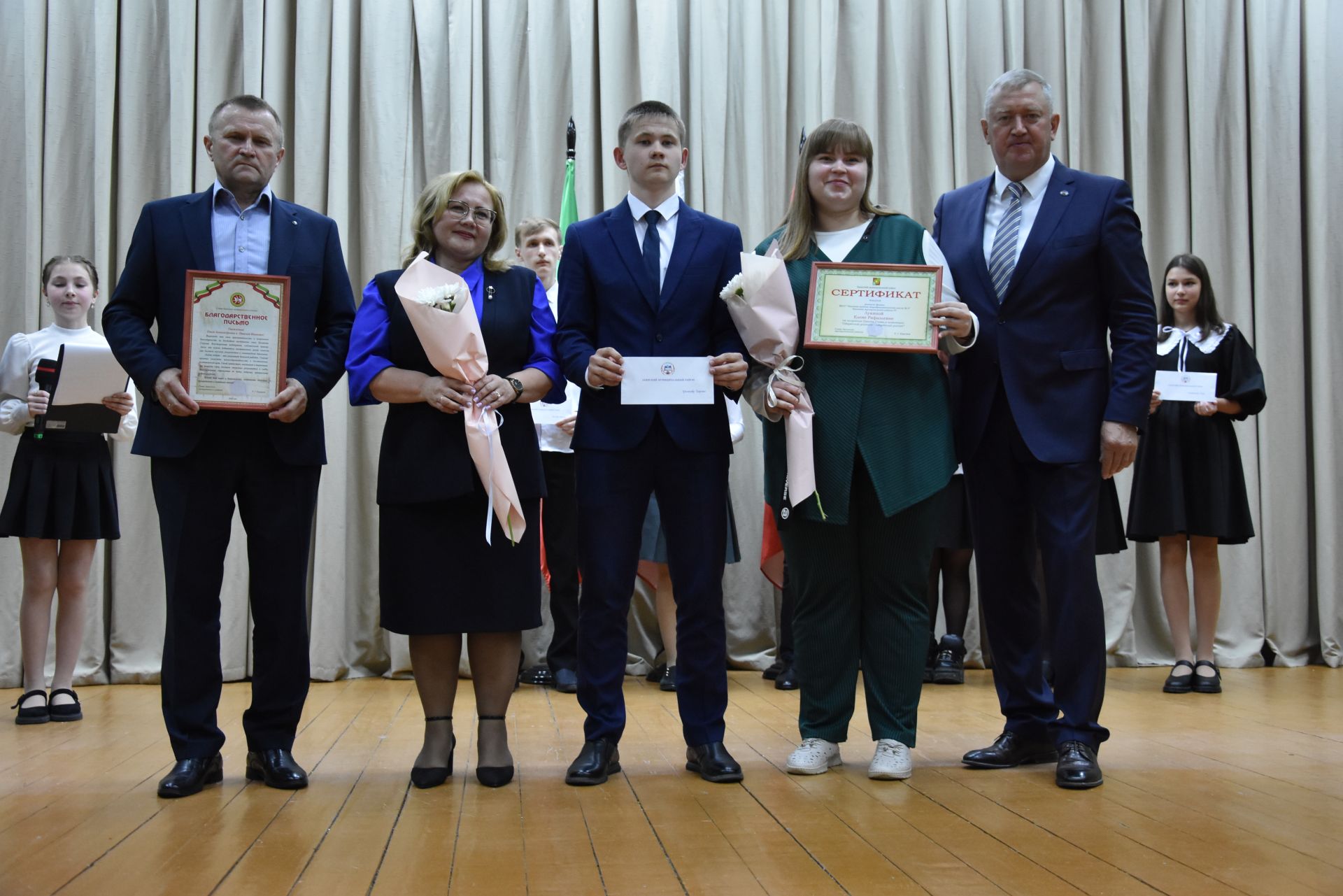Талантлылар грантлар алды