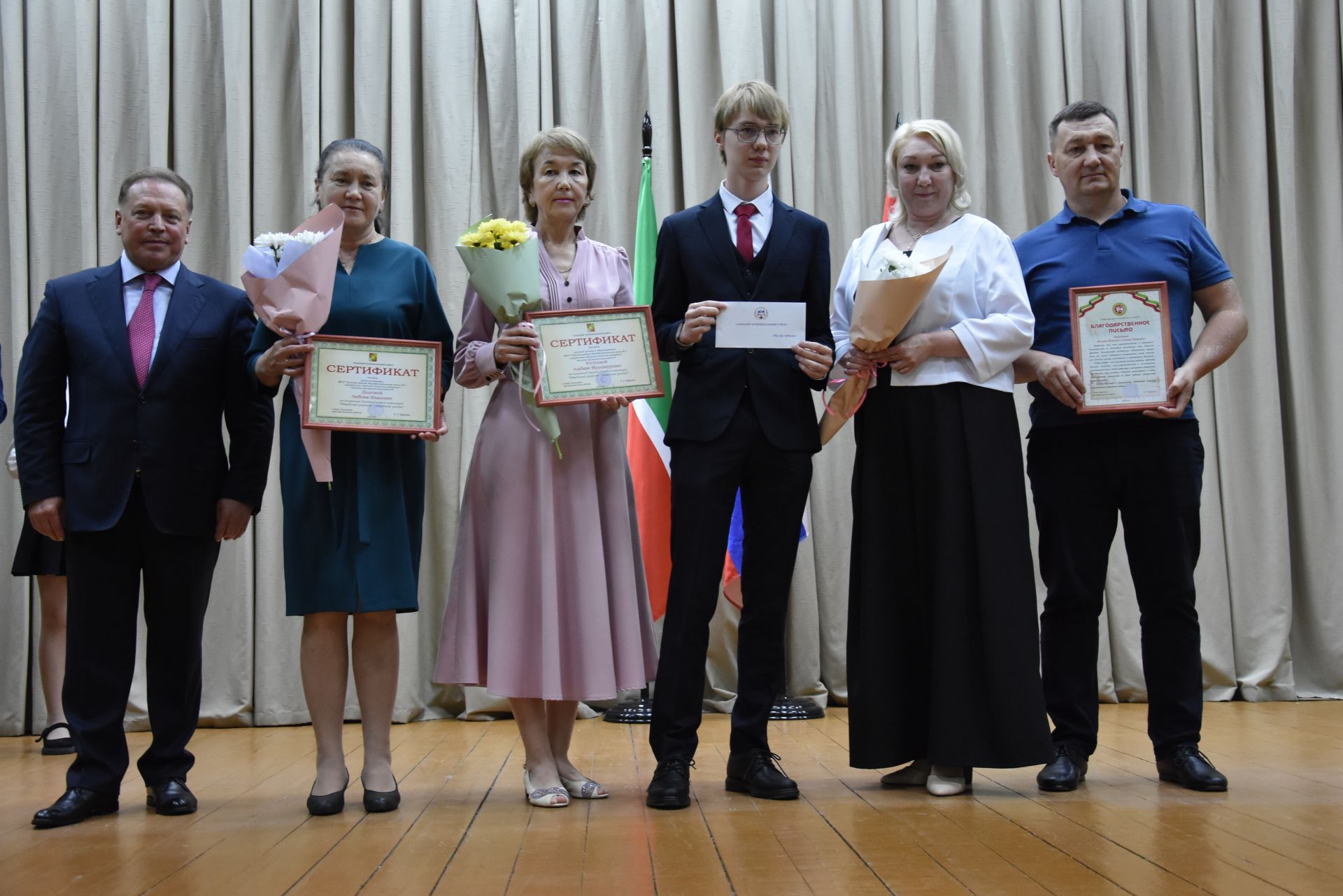 Талантлылар грантлар алды