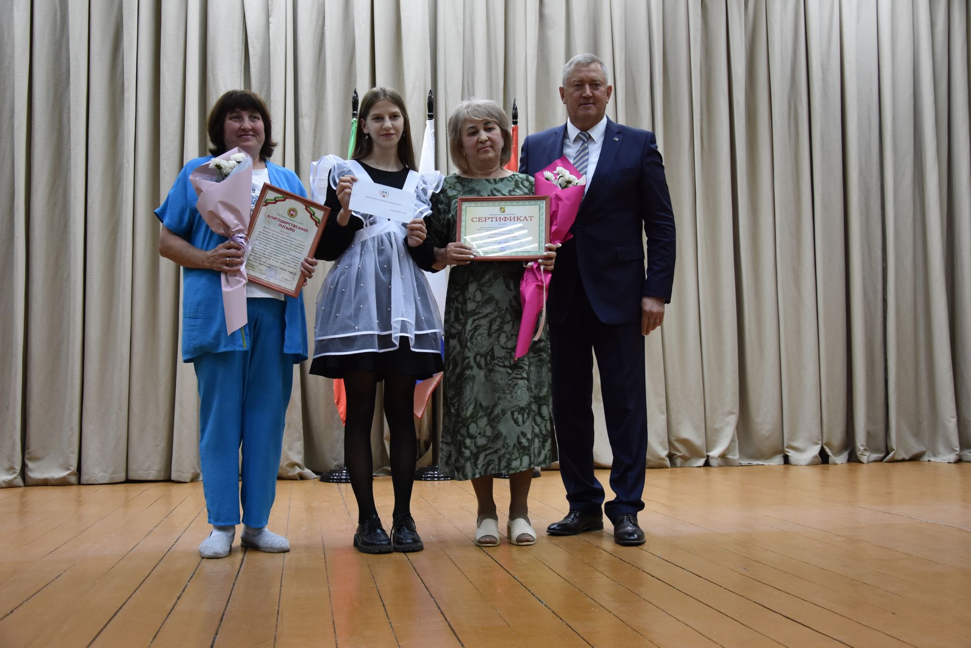 Талантлылар грантлар алды