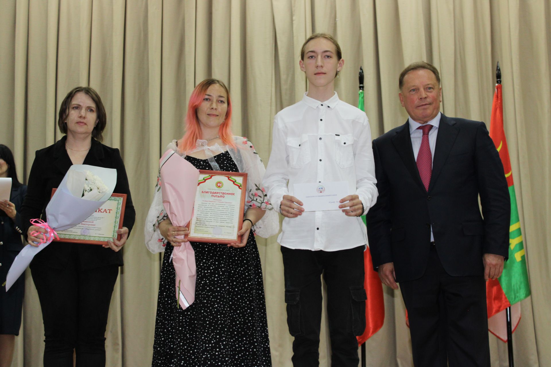 Талантлылар грантлар алды