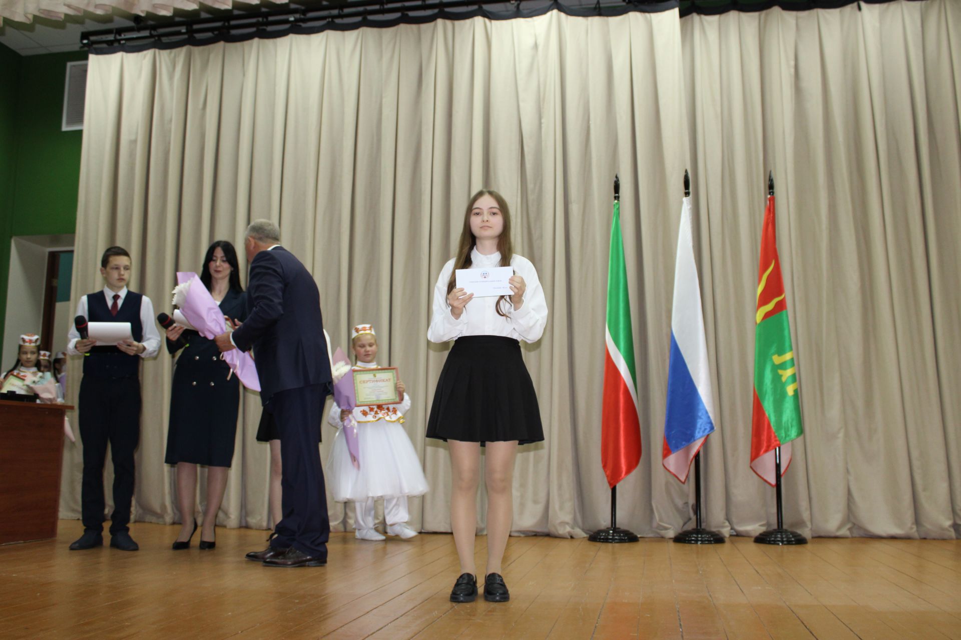 Талантлылар грантлар алды