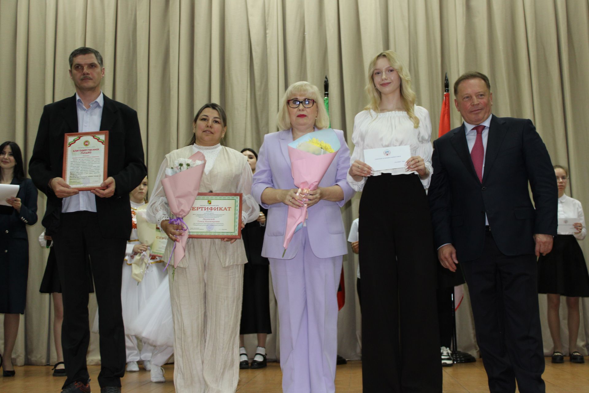 Талантлылар грантлар алды