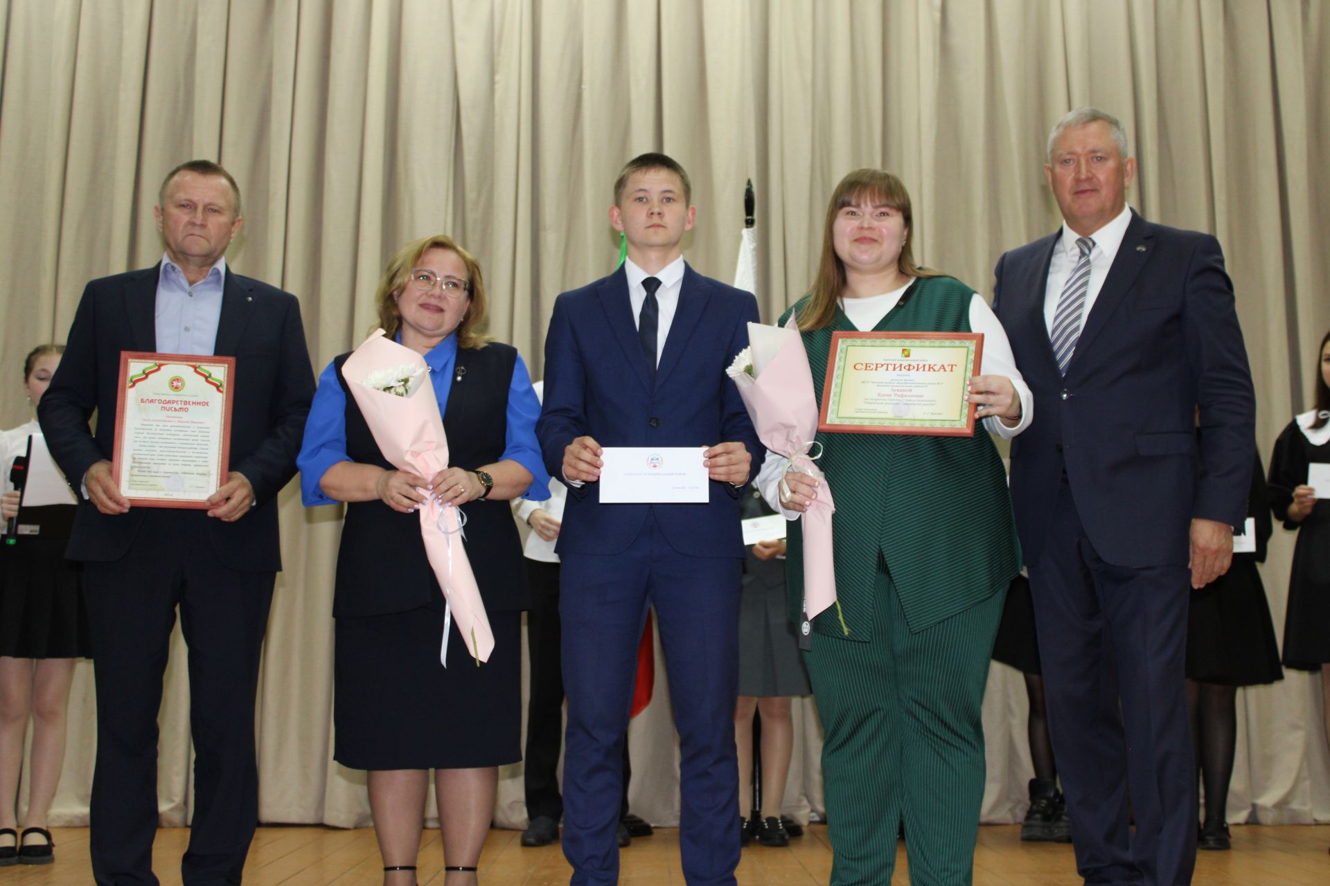 Талантлылар грантлар алды