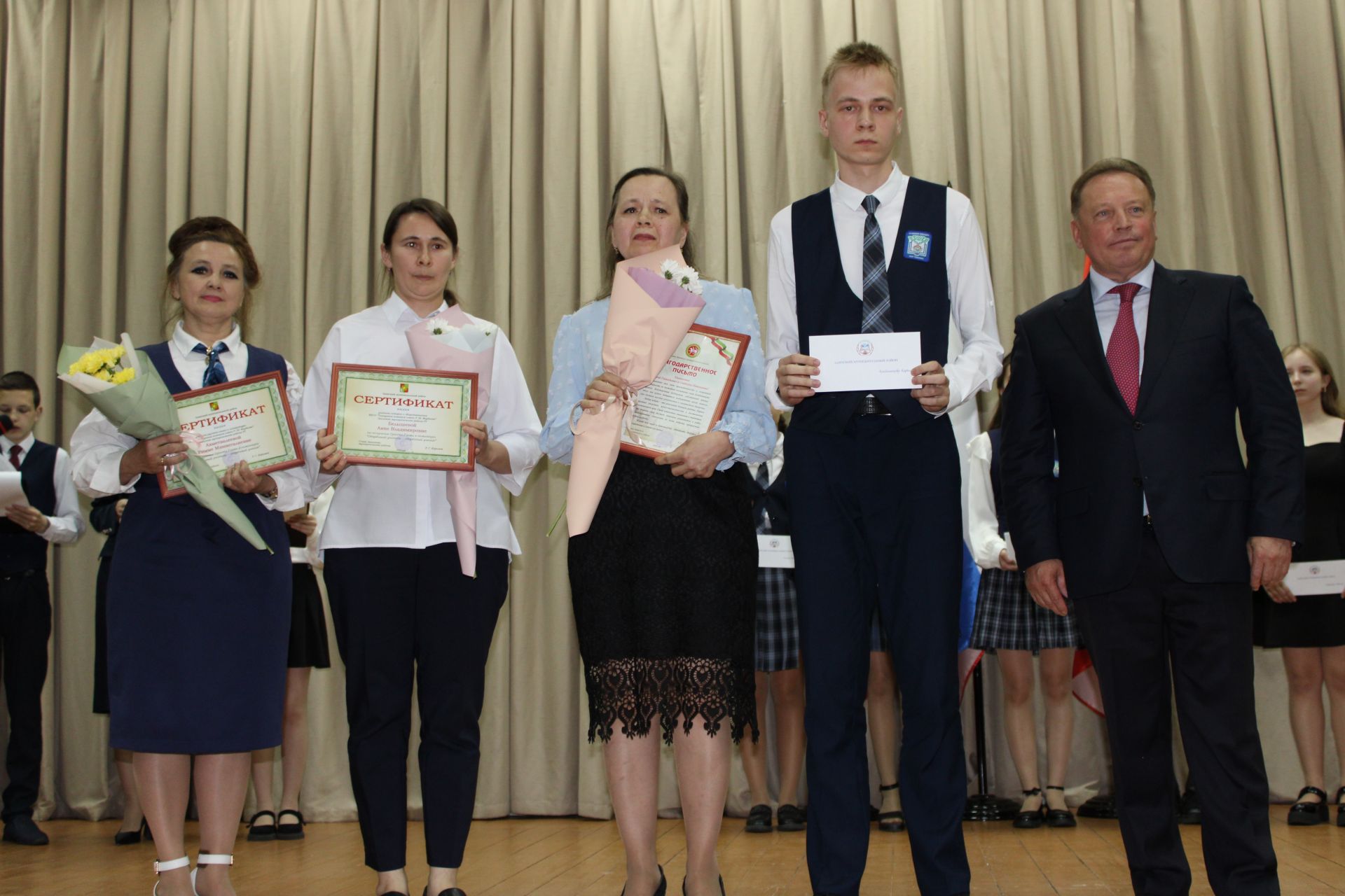 Талантлылар грантлар алды