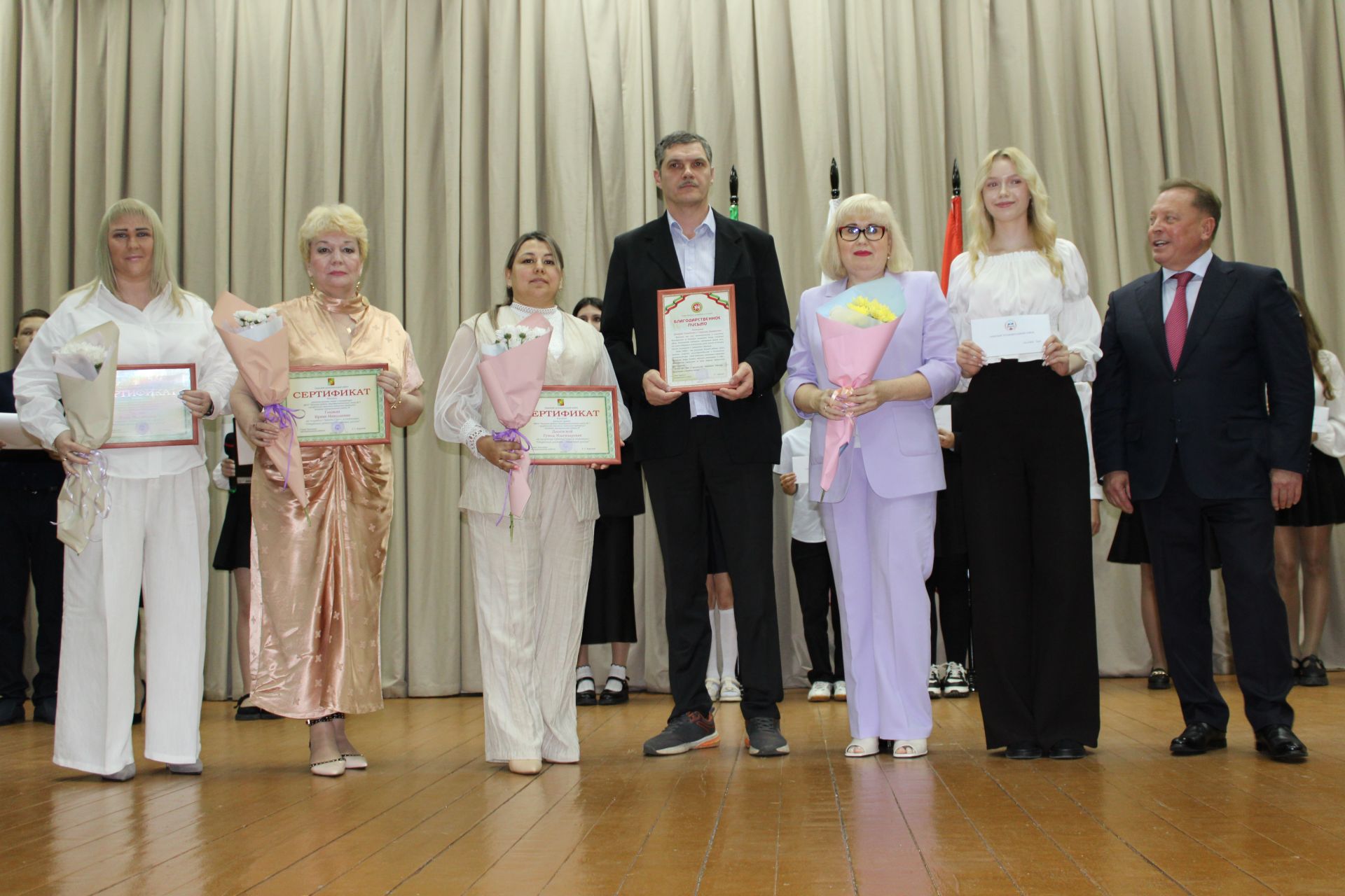 Талантлылар грантлар алды