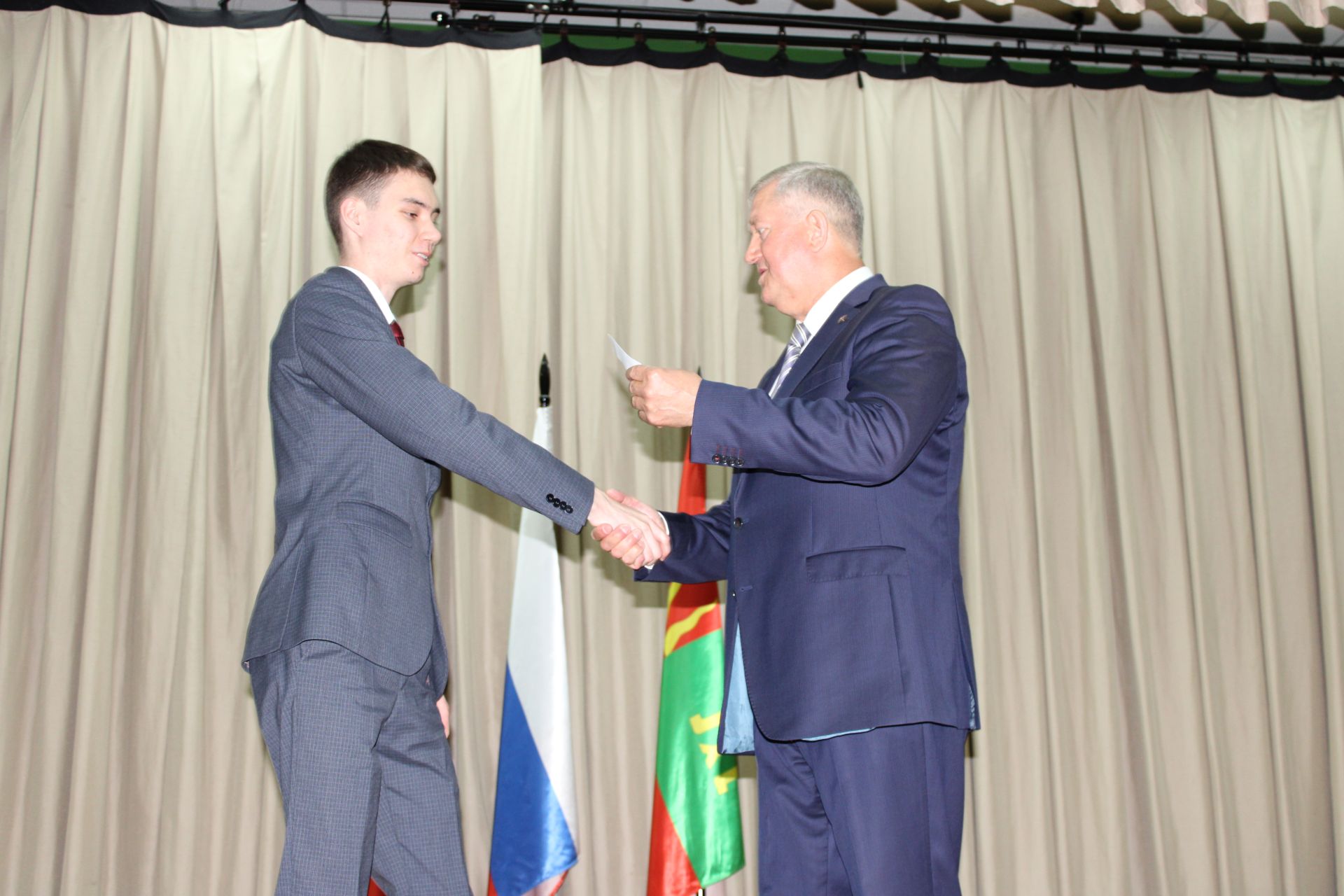 Талантлылар грантлар алды