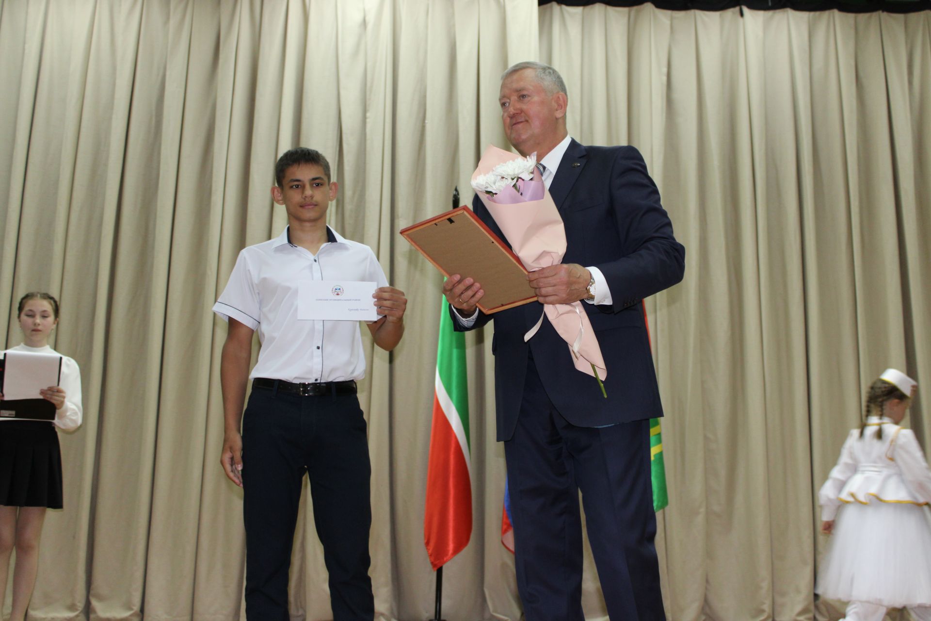 Талантлылар грантлар алды