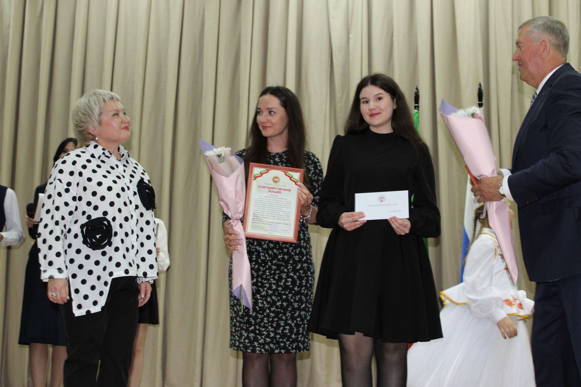 Талантлылар грантлар алды