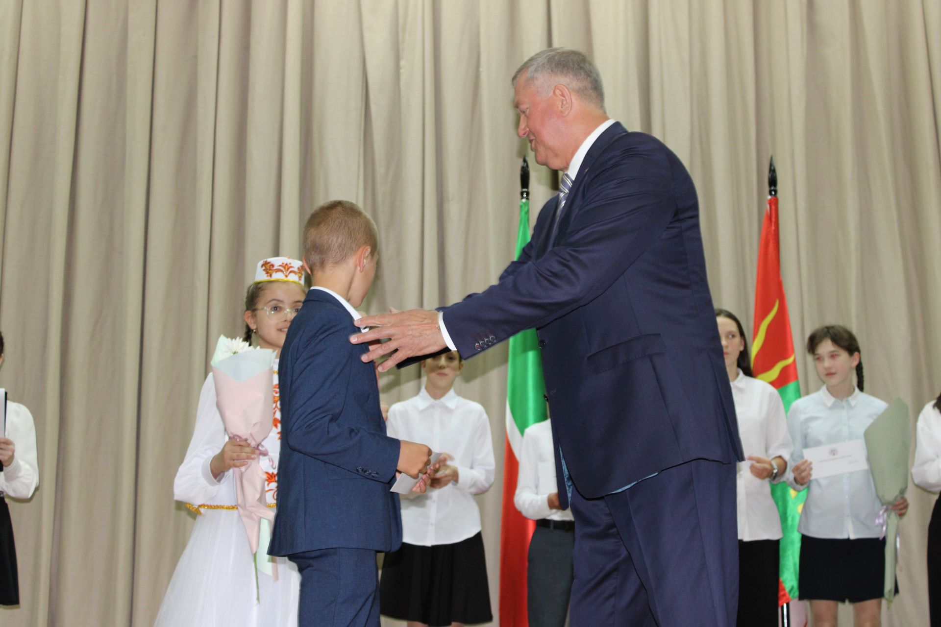 Талантлылар грантлар алды