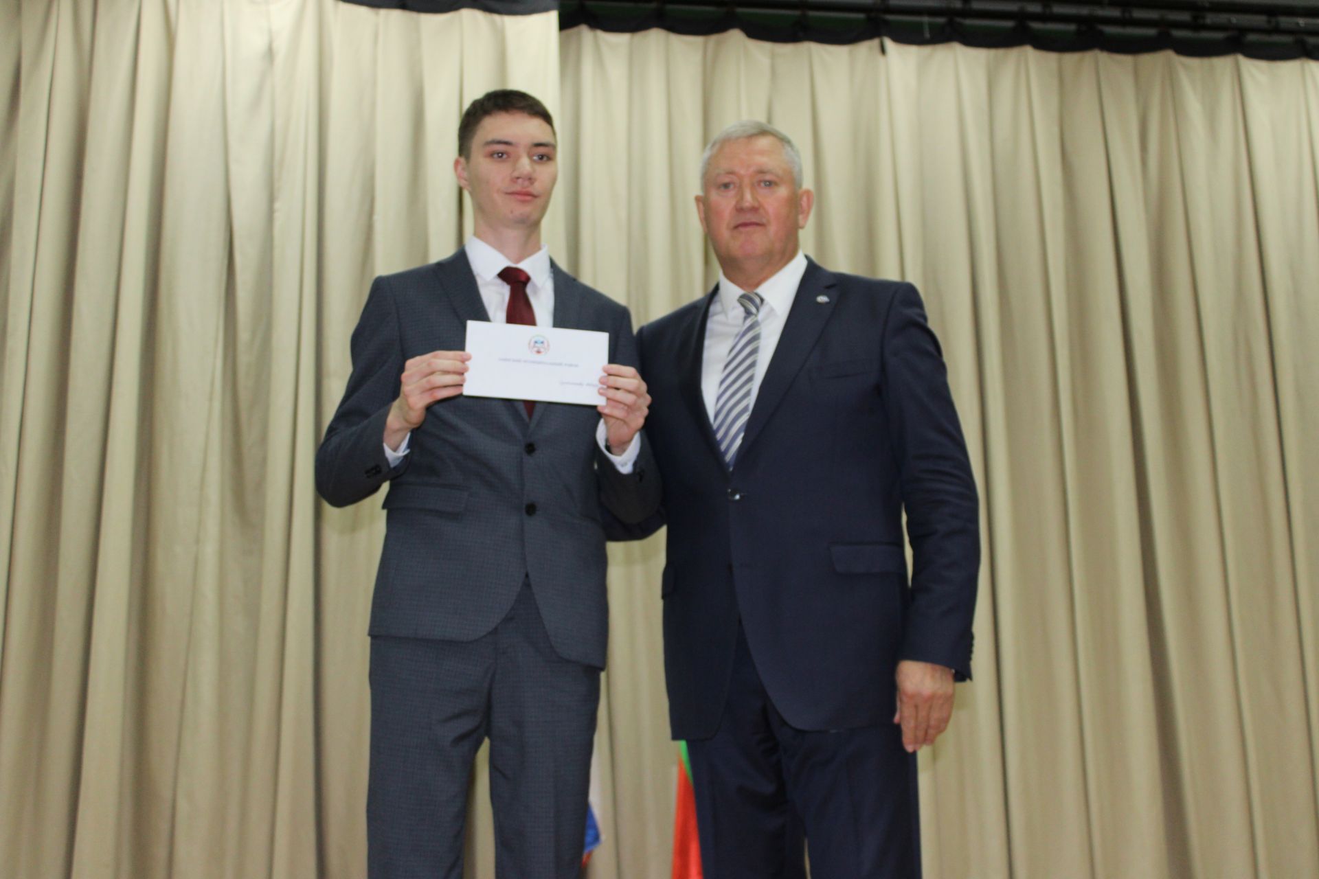 Талантлылар грантлар алды