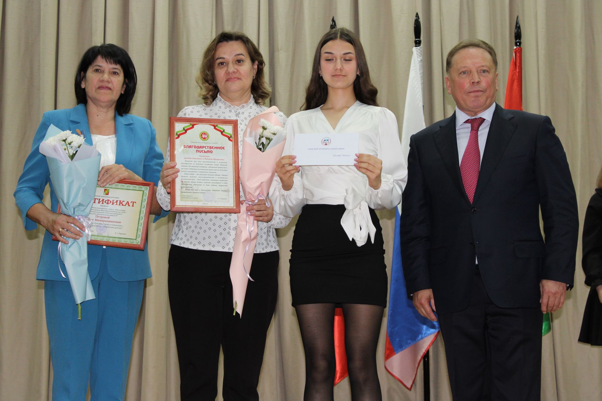 Талантлылар грантлар алды