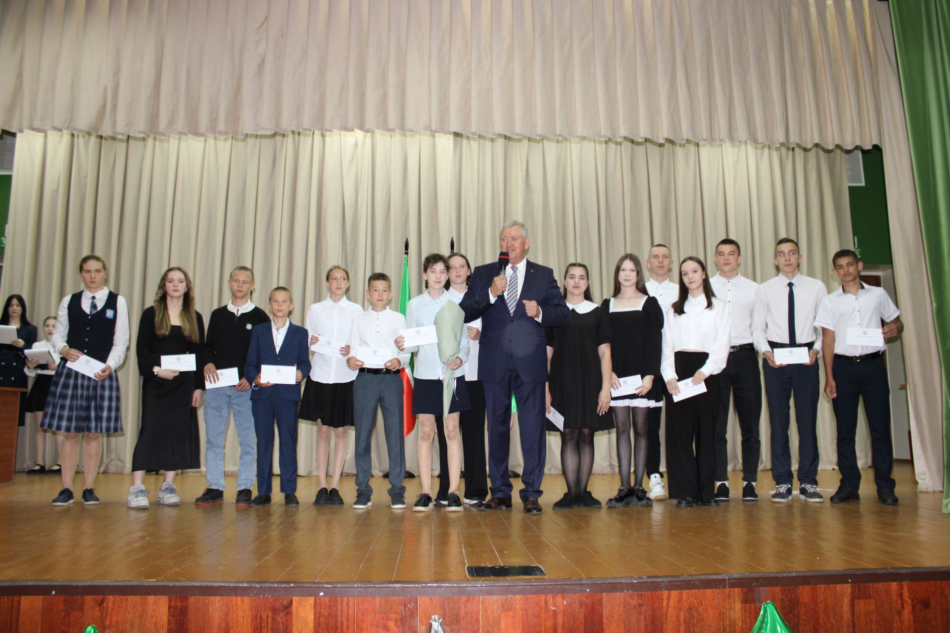 Талантлылар грантлар алды